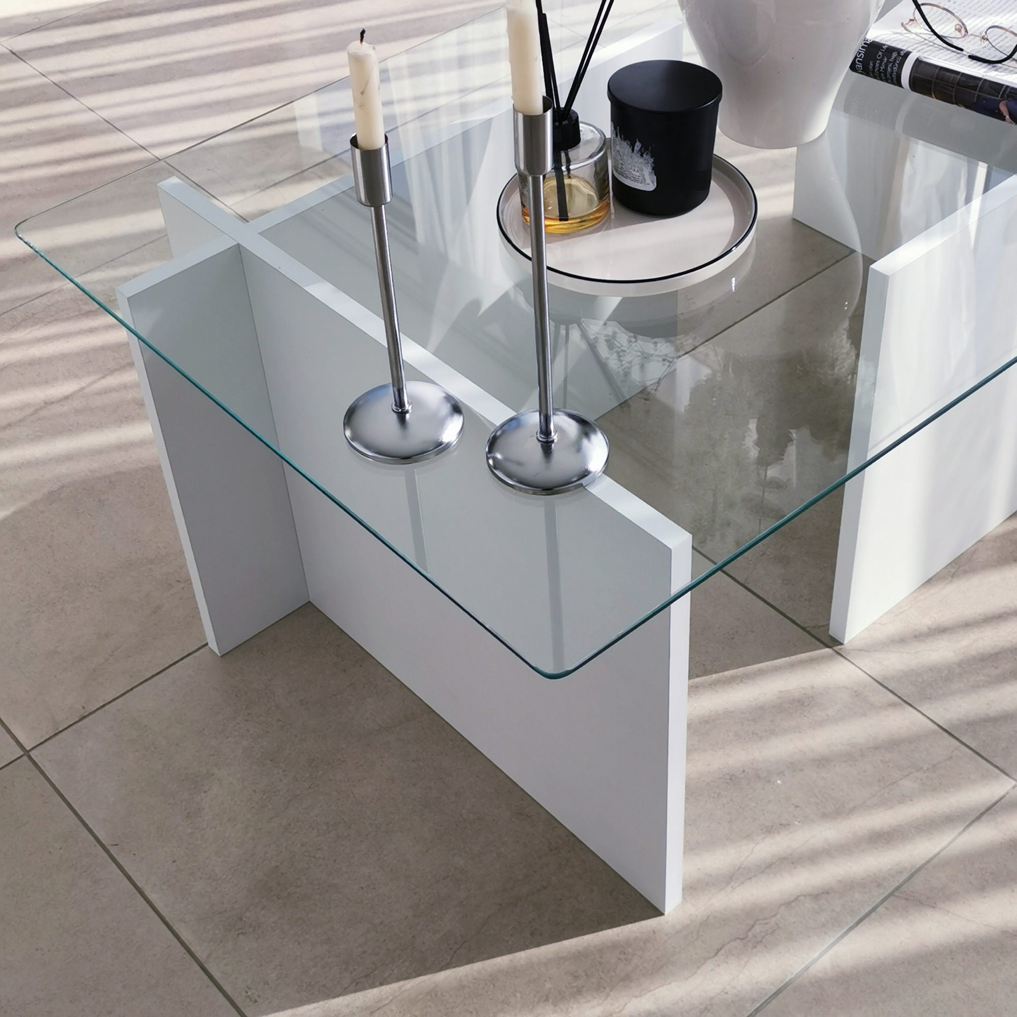 Mesa de Centro Branca Moderna, 105 x 65 x 40 cm | Tampo 100% Vidro Temperado, Estrutura com Revestimento em Melamina de 18 mm | Elegante e Funcional para Qualquer Espaço