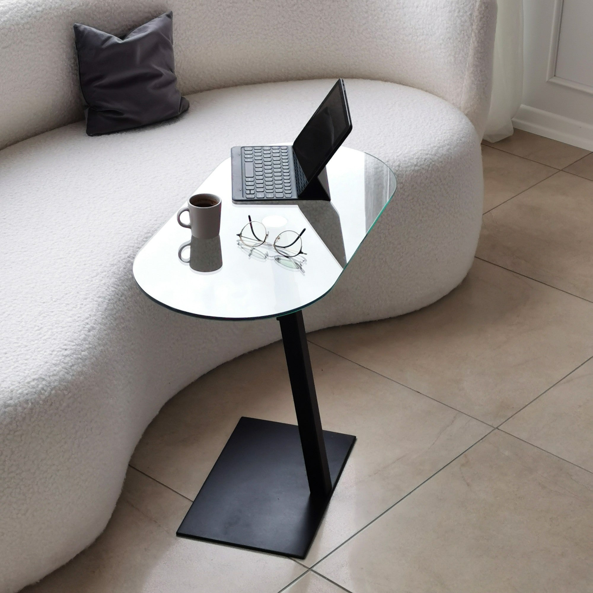 Mesa de centro moderna com tampo de vidro 100% temperado, estrutura de metal preto, pernas antibacterianas e antiferrugem, altura ajustável | 70 x 75 x 35 cm | Design industrial elegante