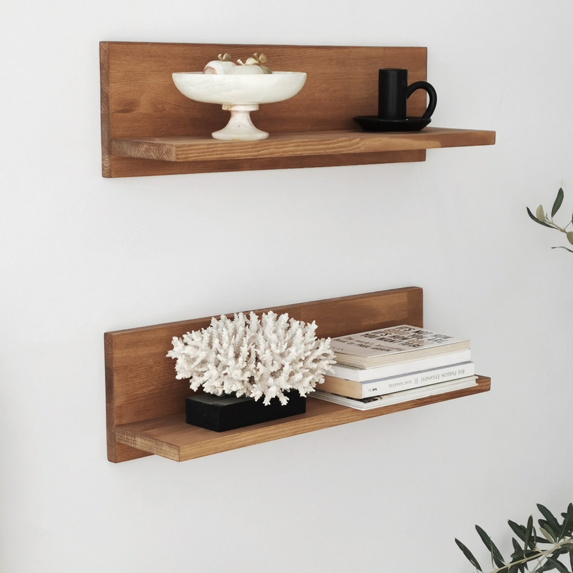 Móvel de TV rústico em carvalho com estrutura de metal, 100% madeira maciça de pinho, pés antibacterianos e antiferrugem | 150 x 30 x 40 cm | Elegante e funcional para espaços modernos