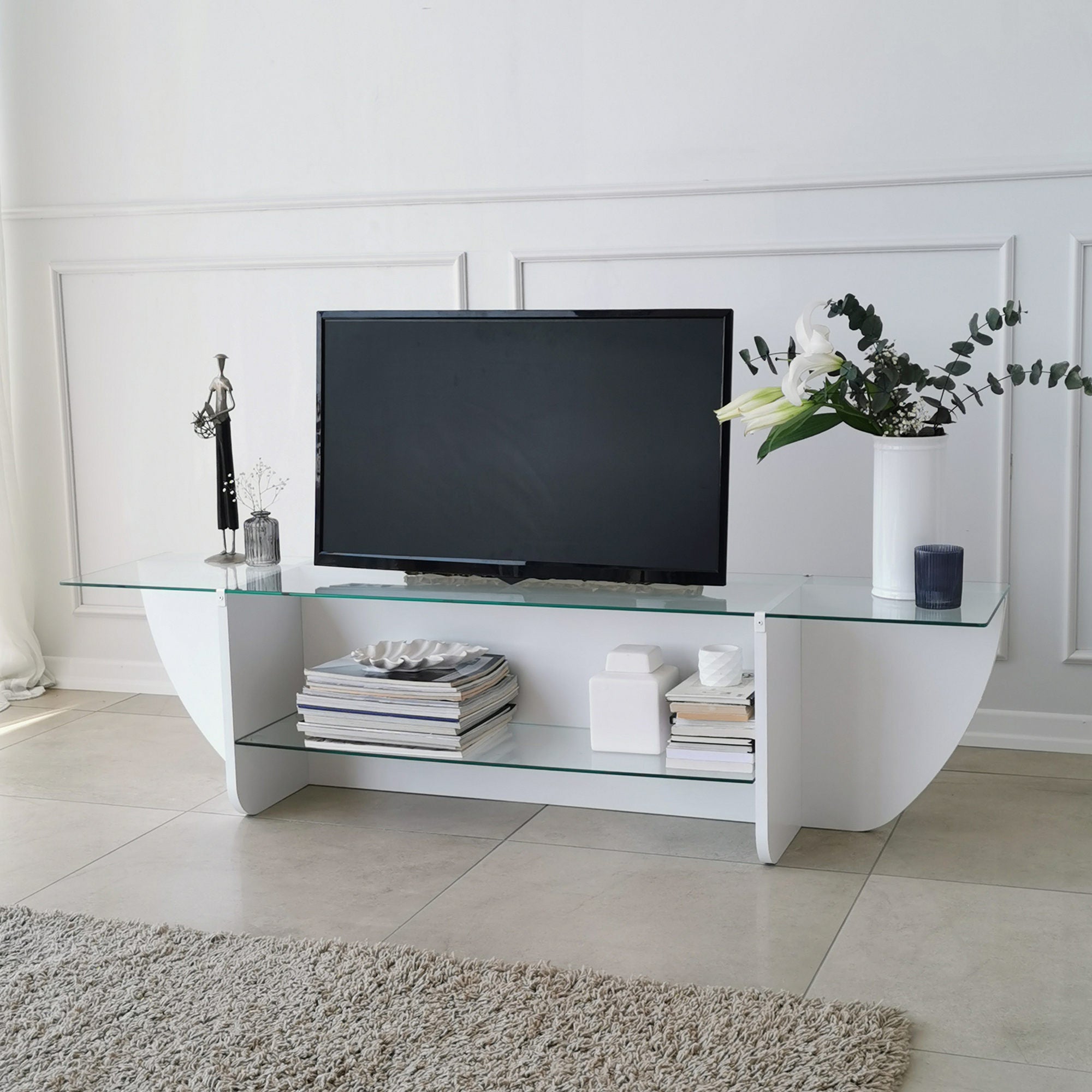 Suporte de TV escandinavo, branco, 158 x 40 x 35 cm | 100% vidro temperado e aglomerado revestido a melamina, 18 mm de espessura | Design elegante e funcional para salas de estar modernas