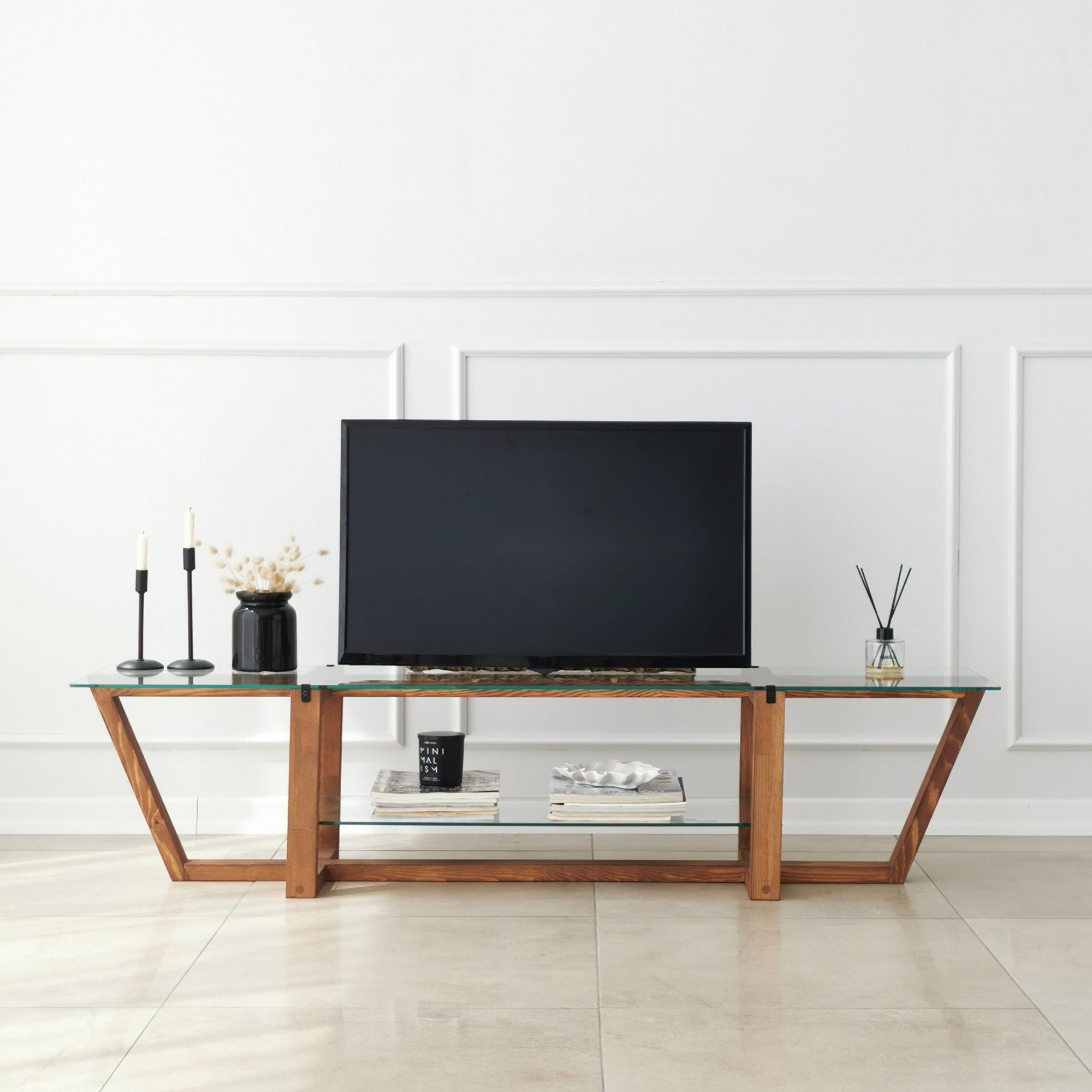 Suporte de TV moderno, cor nogueira, 158 x 35 x 35 cm | 100% vidro temperado e madeira de pinho maciça, 18 mm de espessura | Design escandinavo rústico para salas de estar elegantes