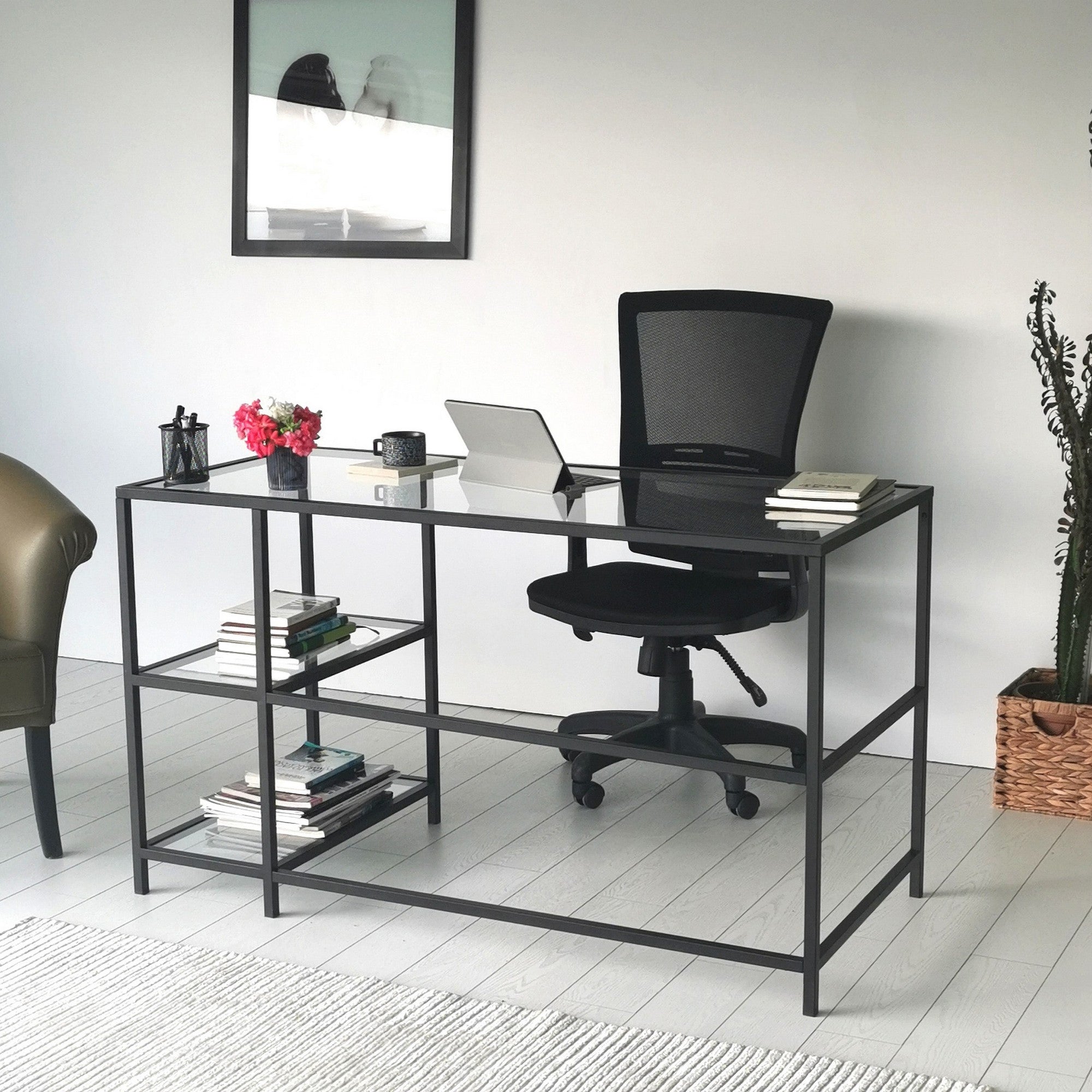 Secretária de Estudo/Escritório Moderna com Tampo de Vidro Temperado, Estrutura de Metal Preto, 130 x 75 x 60 cm | Montável na Parede, Várias Prateleiras | Design Industrial Elegante