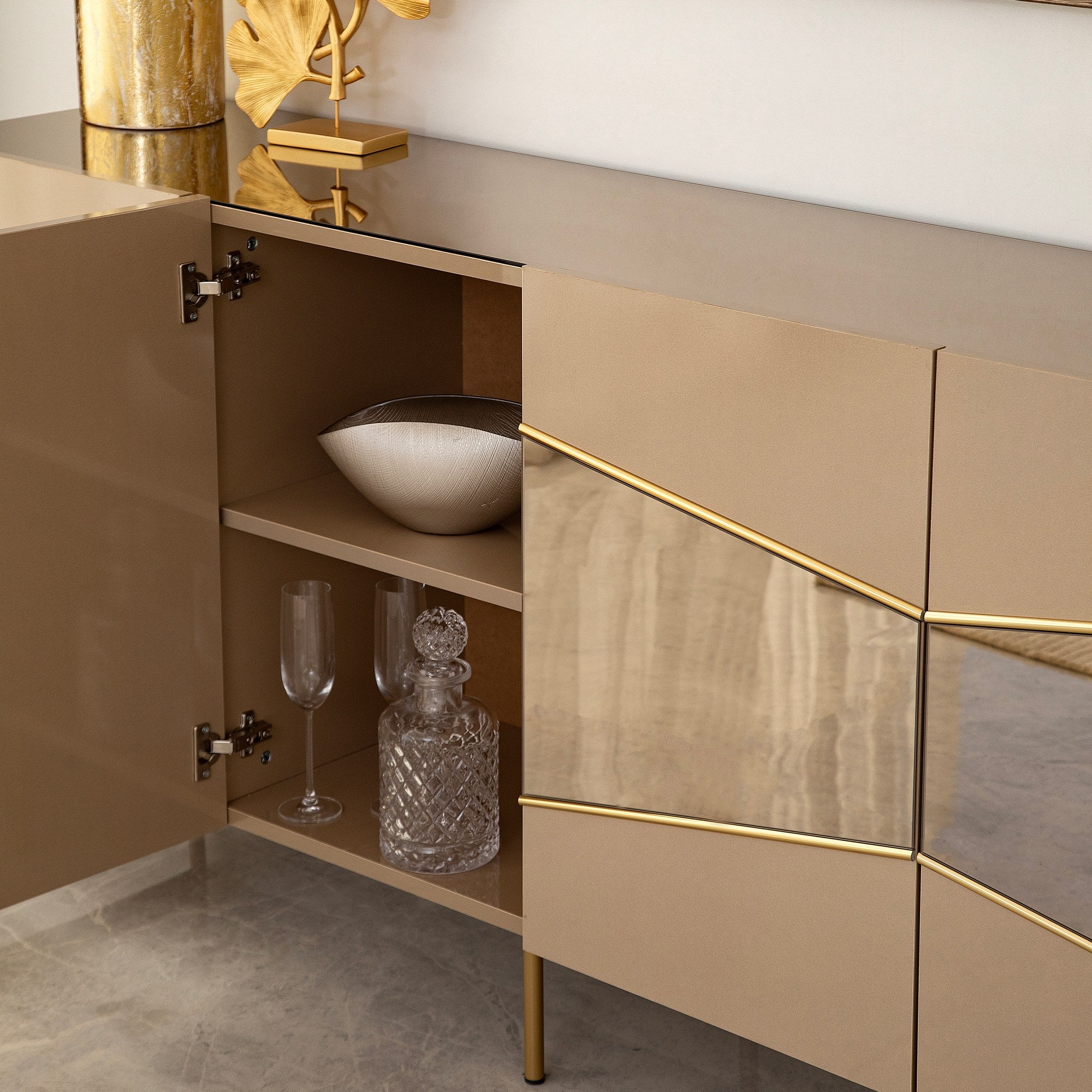 Aparador Elegante, Bronze e Dourado, 180 x 80 x 40 cm | 100% MDF, 18 mm de Espessura | Solução de Armazenamento Elegante para Espaços de Vida Modernos
