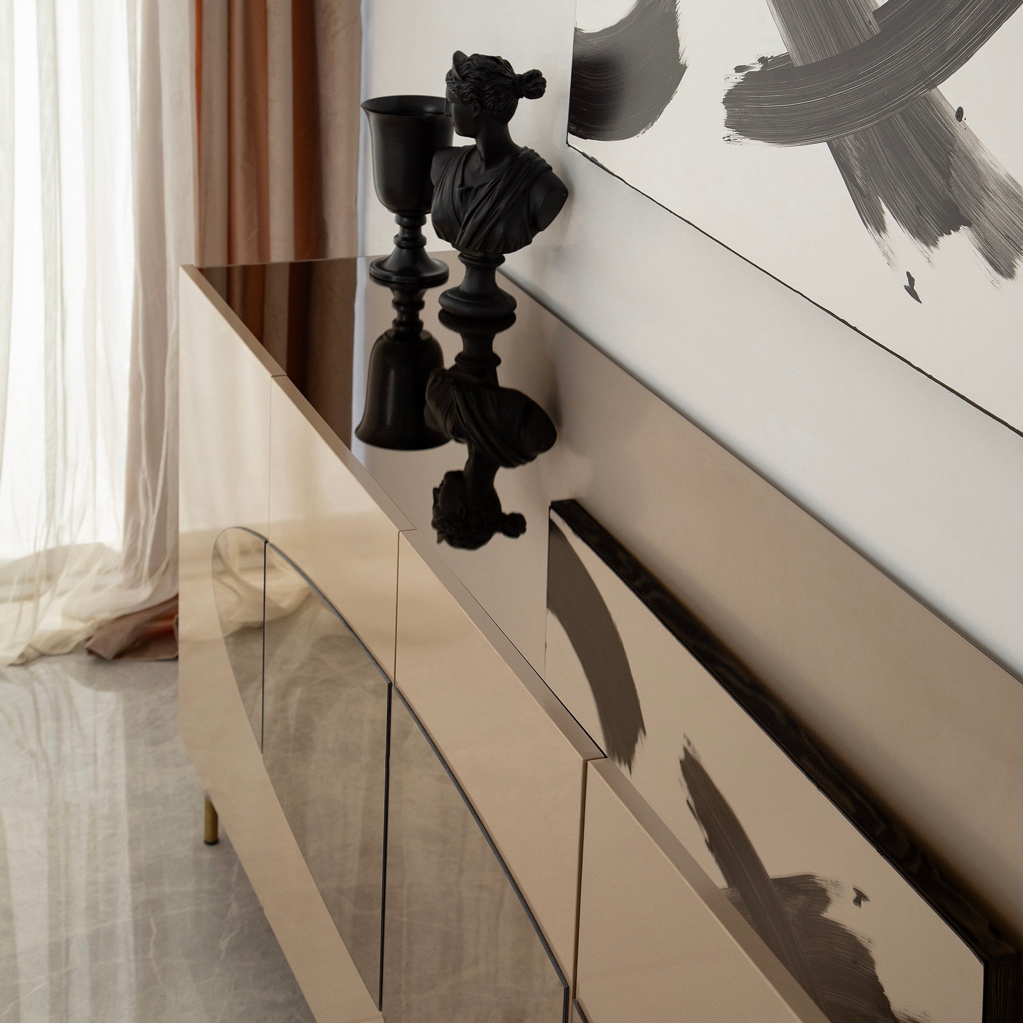 Aparador Elegante, Bronze e Dourado, 180 x 80 x 40 cm | 100% MDF, 18 mm de Espessura | Solução de Armazenamento Elegante para Espaços de Vida Modernos