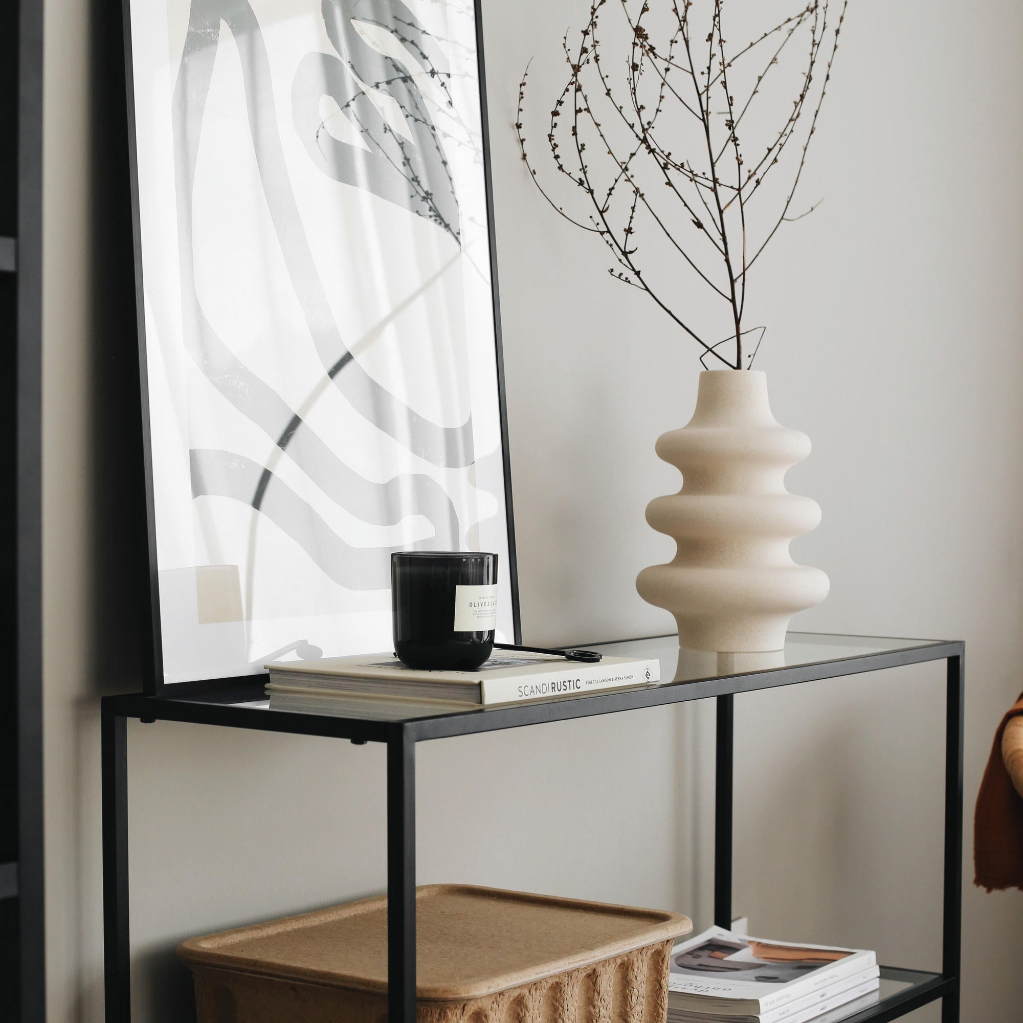 Cômoda Industrial Moderna com Vidro 100% Temperado e Estrutura de Metal, Preta, 100x85x30 cm | Montável na Parede, Várias Prateleiras, Design Elegante e Funcional