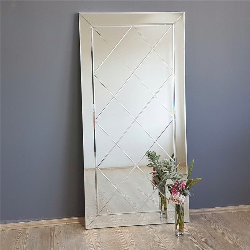 Espelho de Parede Elegante Prateado, 65 x 130 cm | 100% MDF, Montado, Ajustável Horizontal e Verticalmente | Perfeito para Hotelaria e Decoração Moderna