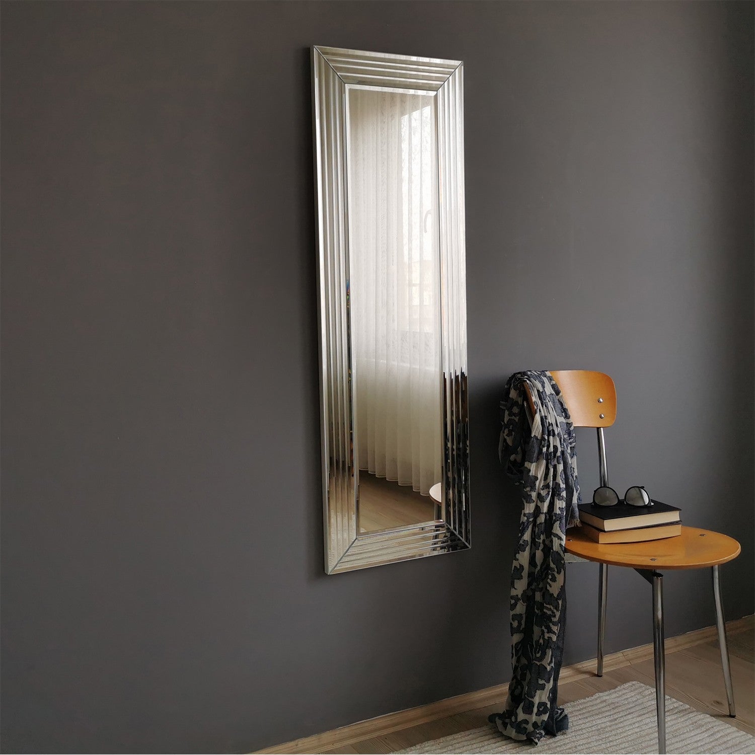 Espelho de Parede Moderno Prateado, 40 x 120 cm | 100% MDF, Montado, Ajustável Horizontal e Verticalmente | Perfeito para Hotéis e Espaços Contemporâneos