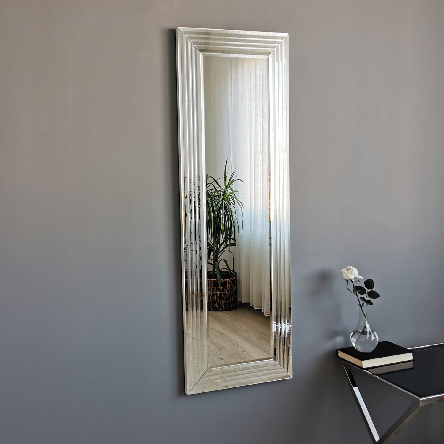 Espelho de Parede Moderno Prateado, 40 x 120 cm | 100% MDF, Montado, Ajustável Horizontal e Verticalmente | Perfeito para Hotéis e Espaços Contemporâneos