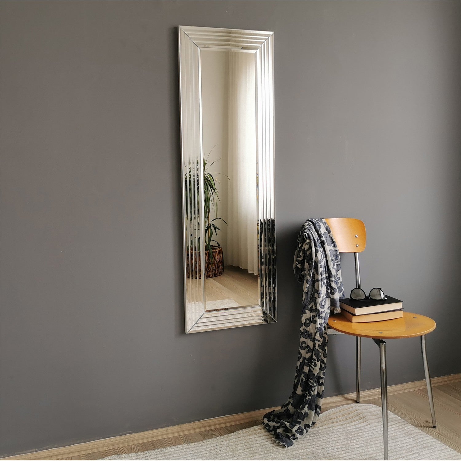 Espelho de Parede Moderno Prateado, 40 x 120 cm | 100% MDF, Montado, Ajustável Horizontal e Verticalmente | Perfeito para Hotéis e Espaços Contemporâneos