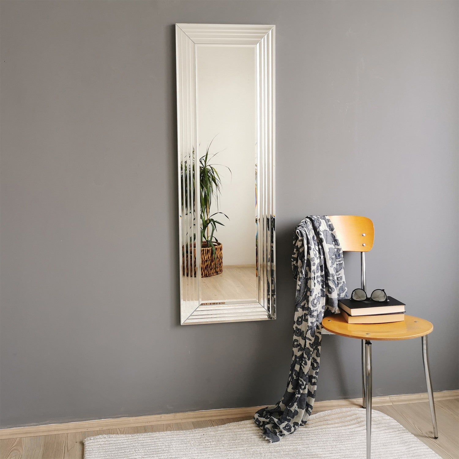 Espelho de Parede Moderno Prateado, 40 x 120 cm | 100% MDF, Montado, Ajustável Horizontal e Verticalmente | Perfeito para Hotéis e Espaços Contemporâneos