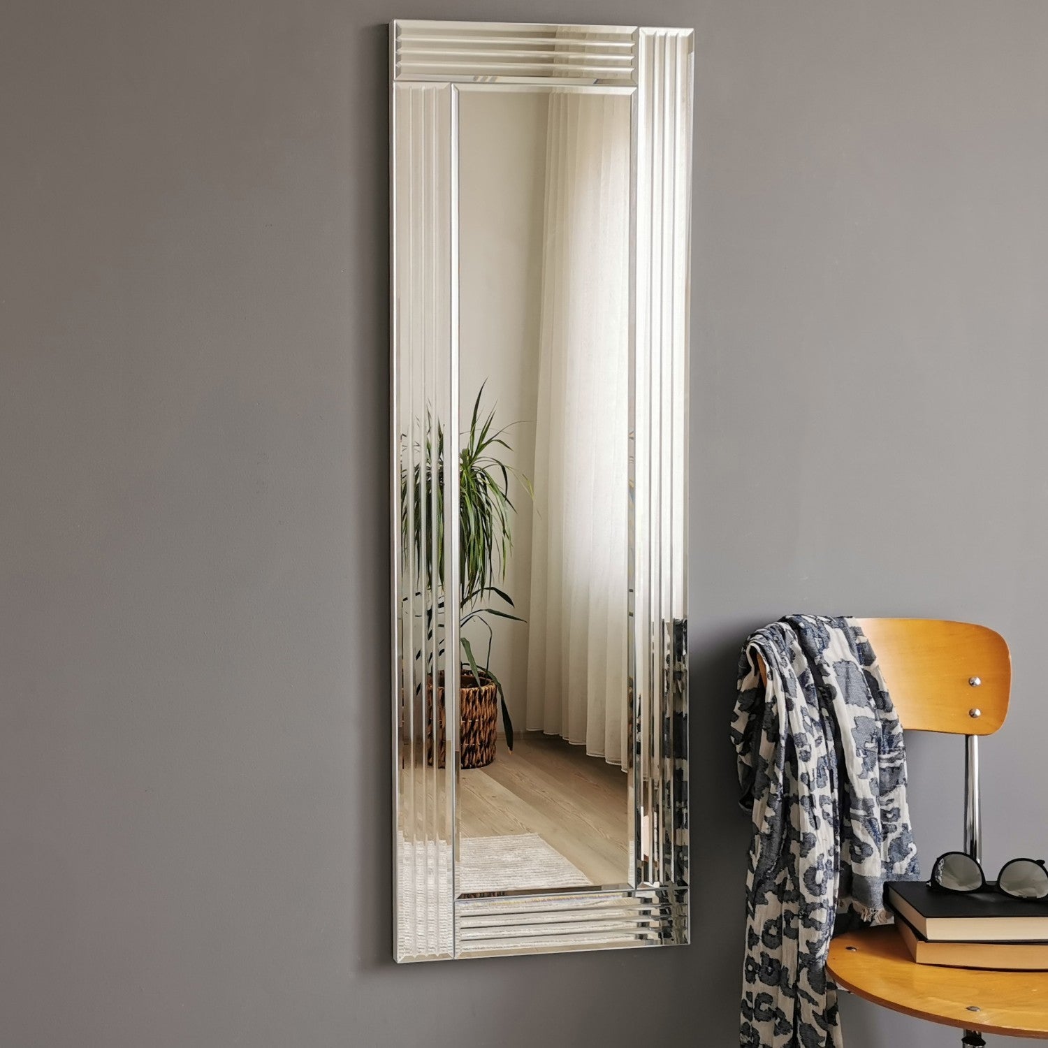 Espelho de Parede Moderno Prateado, 40 x 120 cm | 100% MDF, Montado, Ajustável Horizontal e Verticalmente | Perfeito para Hotéis e Espaços Contemporâneos