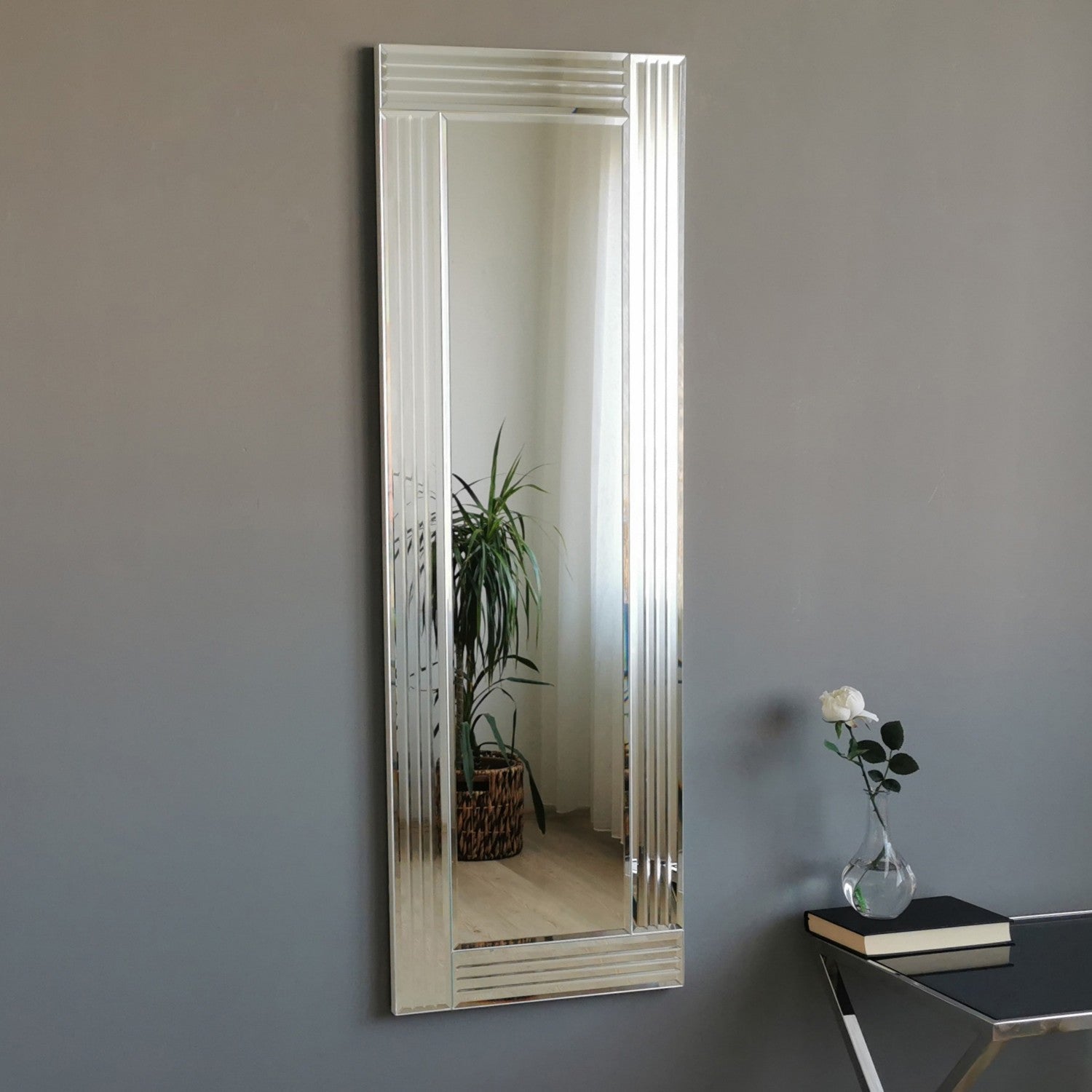 Espelho de Parede Moderno Prateado, 40 x 120 cm | 100% MDF, Montado, Ajustável Horizontal e Verticalmente | Perfeito para Hotéis e Espaços Contemporâneos