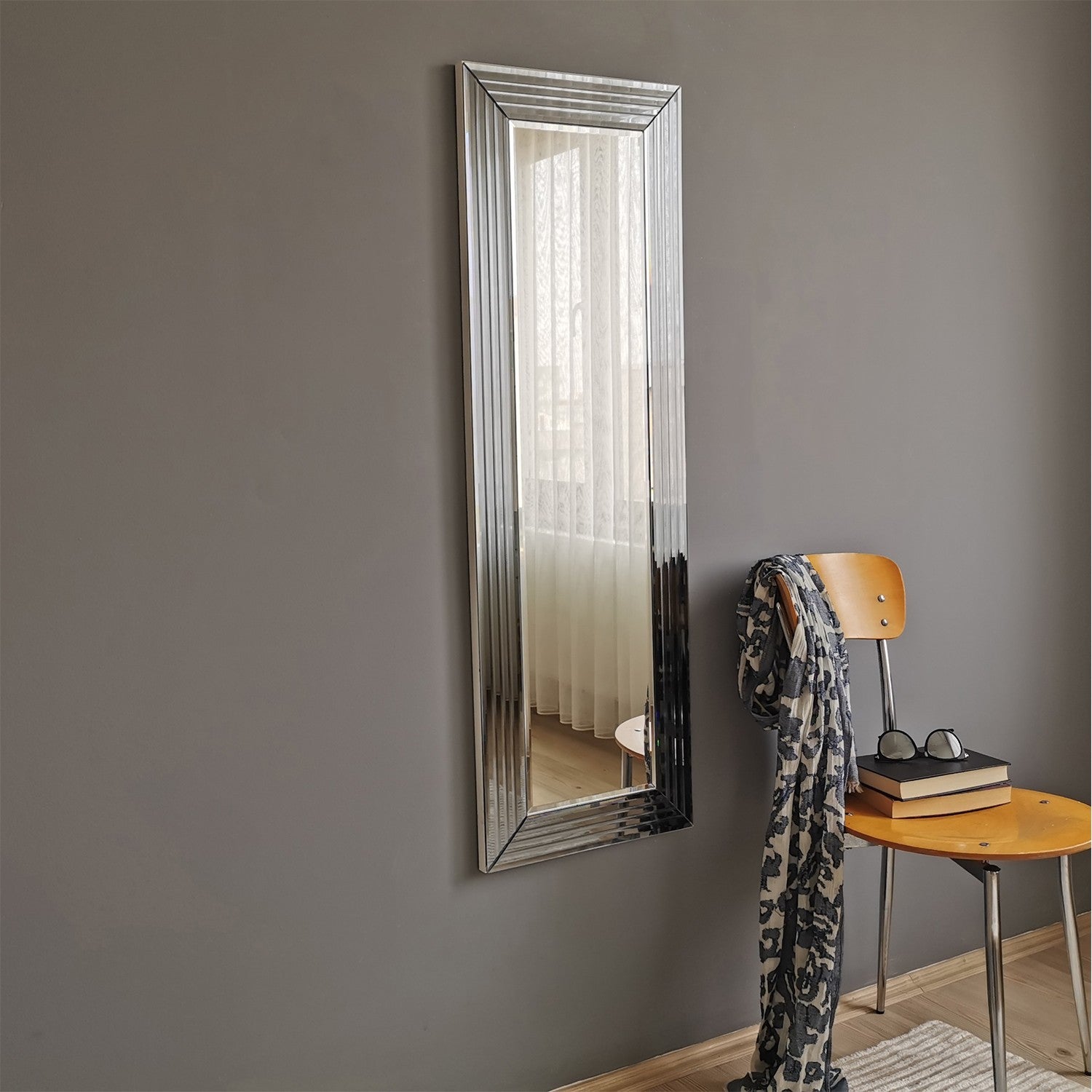 Espelho de Parede Moderno Prateado, 40 x 120 cm | 100% MDF, Montado, Ajustável Horizontal e Verticalmente | Perfeito para Hotéis e Espaços Contemporâneos