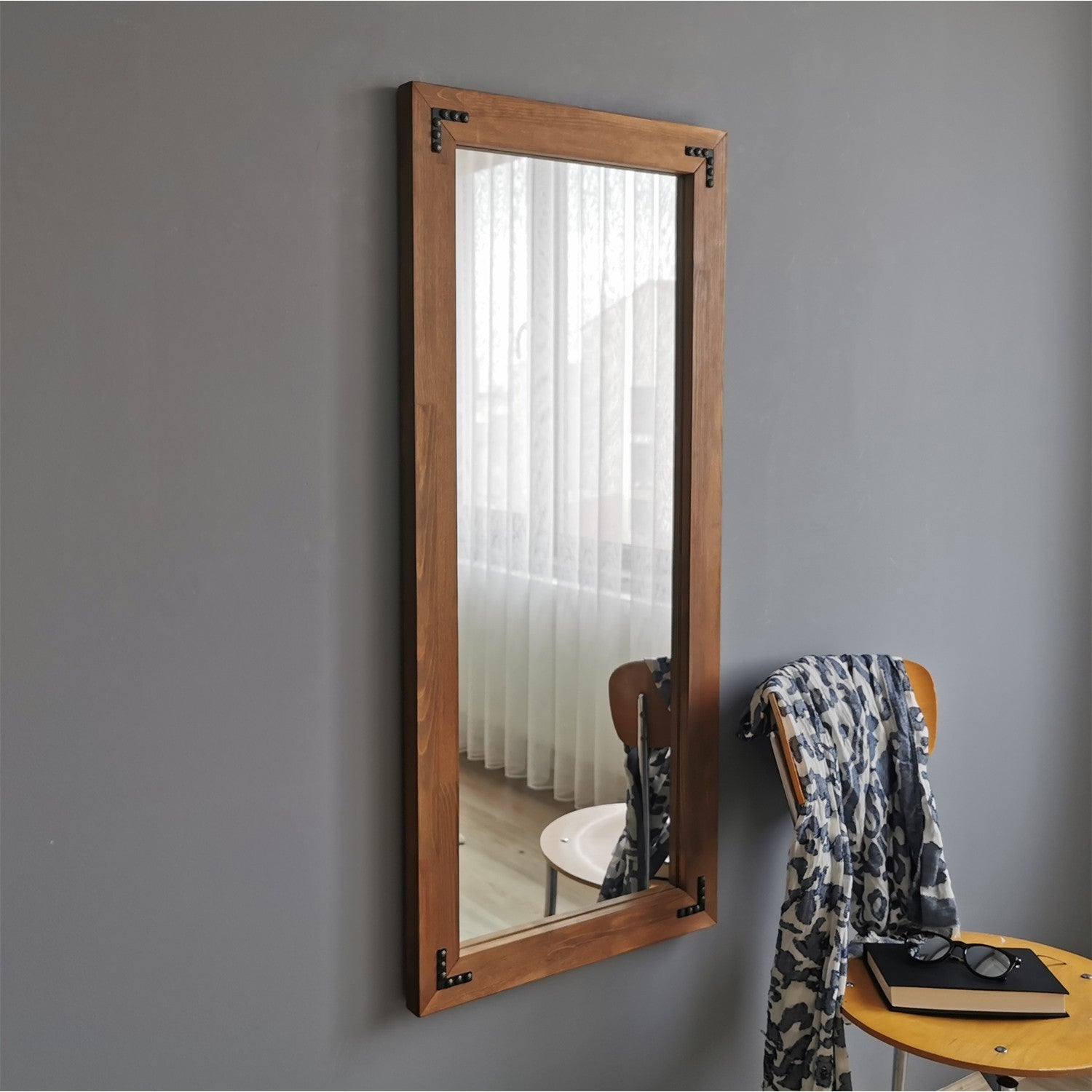 Espelho elegante em nogueira, 50 cm x 110 cm | 100% madeira maciça de pinho, montável na parede, ajustável | Design boêmio e rústico para decoração de casa e hotel