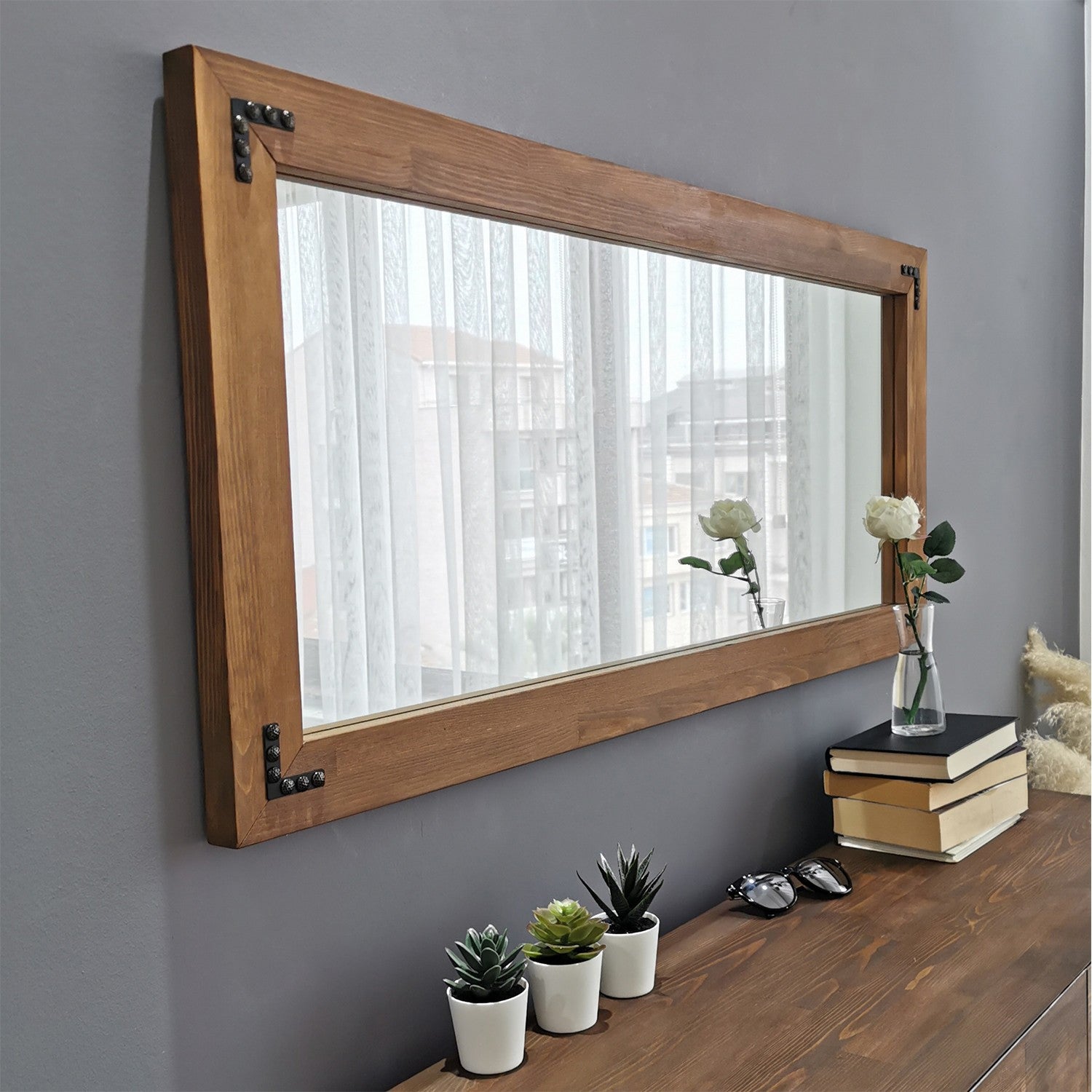 Espelho de parede elegante, 110 cm x 50 cm, 100% madeira maciça de pinho, acabamento em nogueira | Design boêmio rústico para decoração de casa e hotel, montado