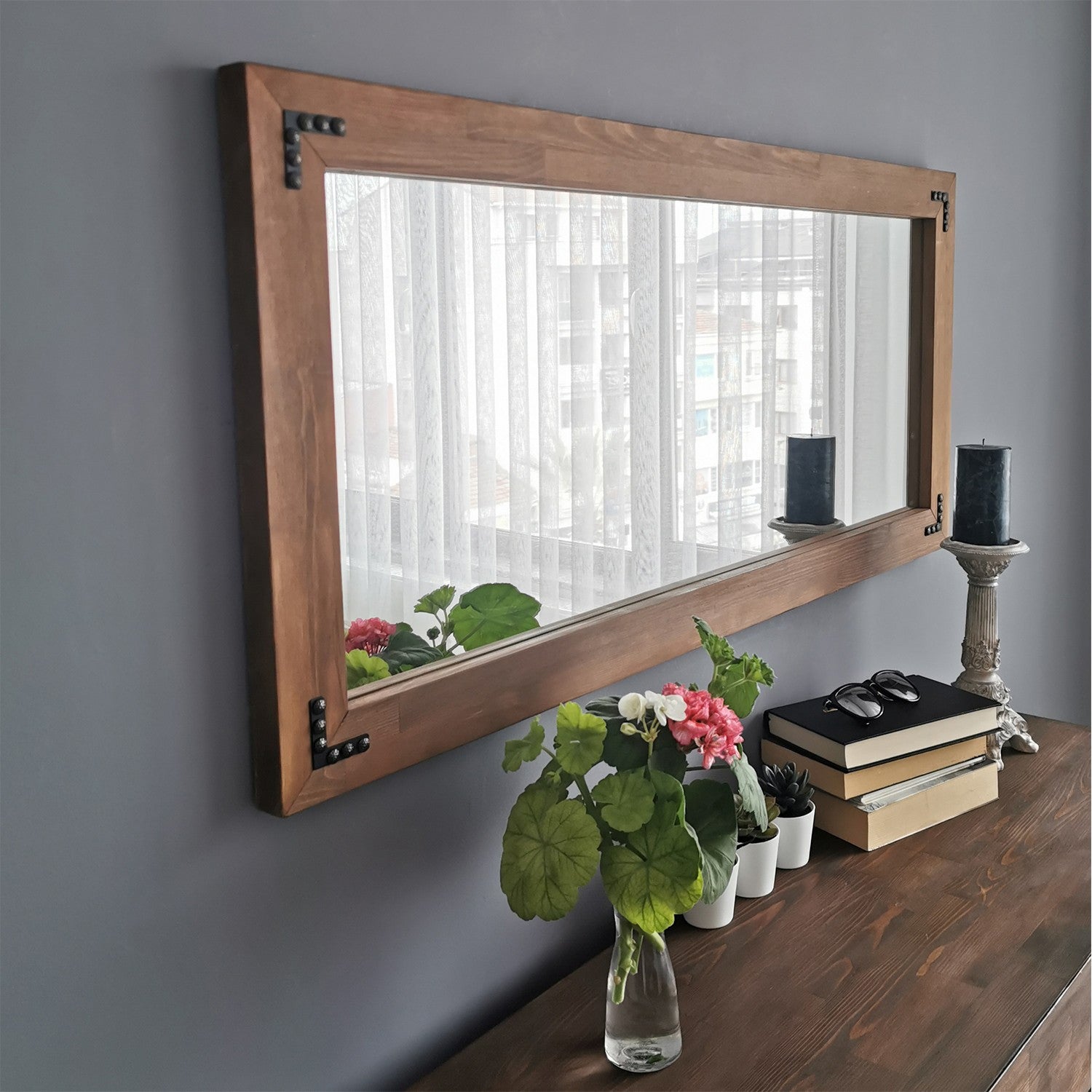 Espelho de parede elegante, 110 cm x 50 cm, 100% madeira maciça de pinho, acabamento em nogueira | Design boêmio rústico para decoração de casa e hotel, montado