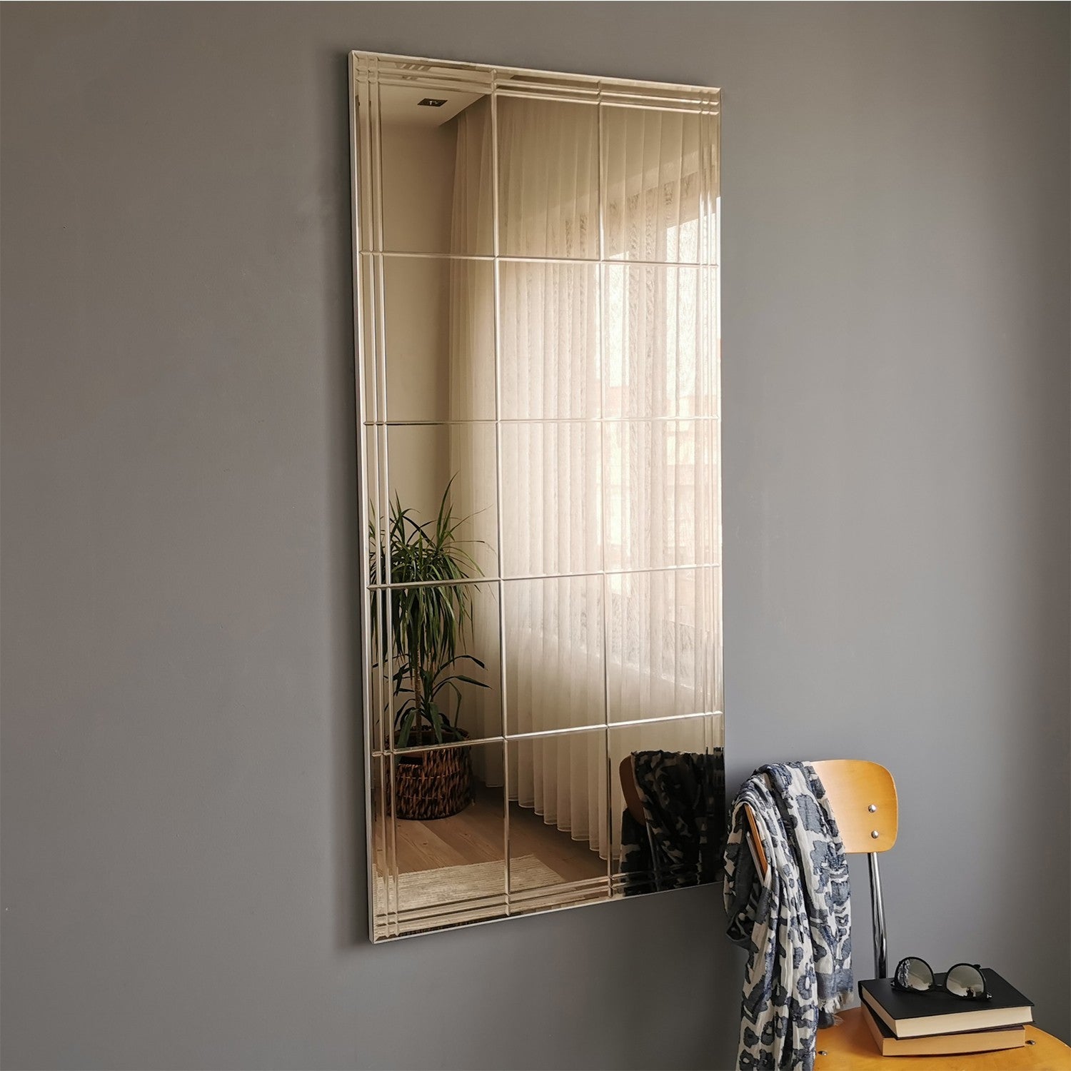 Espelho de parede prateado elegante, 62 x 130 cm | 100% MDF, montado, ajustável horizontal e verticalmente | Perfeito para decoração moderna de hotéis e residências