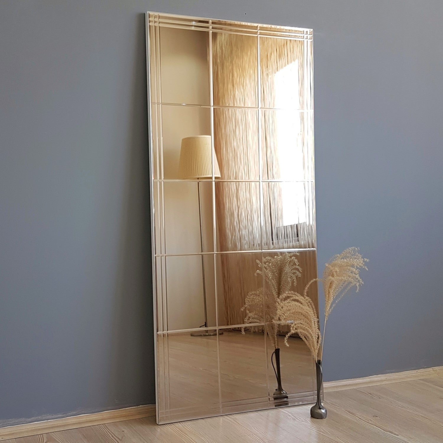 Espelho de parede prateado elegante, 62 x 130 cm | 100% MDF, montado, ajustável horizontal e verticalmente | Perfeito para decoração moderna de hotéis e residências