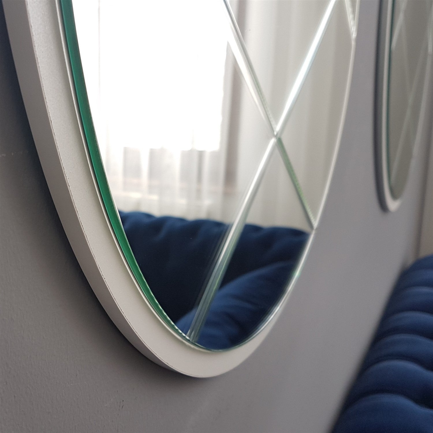 Espelho de parede prateado elegante, 60 x 60 cm | 100% MDF, montado | Perfeito para decoração moderna de hotéis e residências, design elegante em cores sólidas