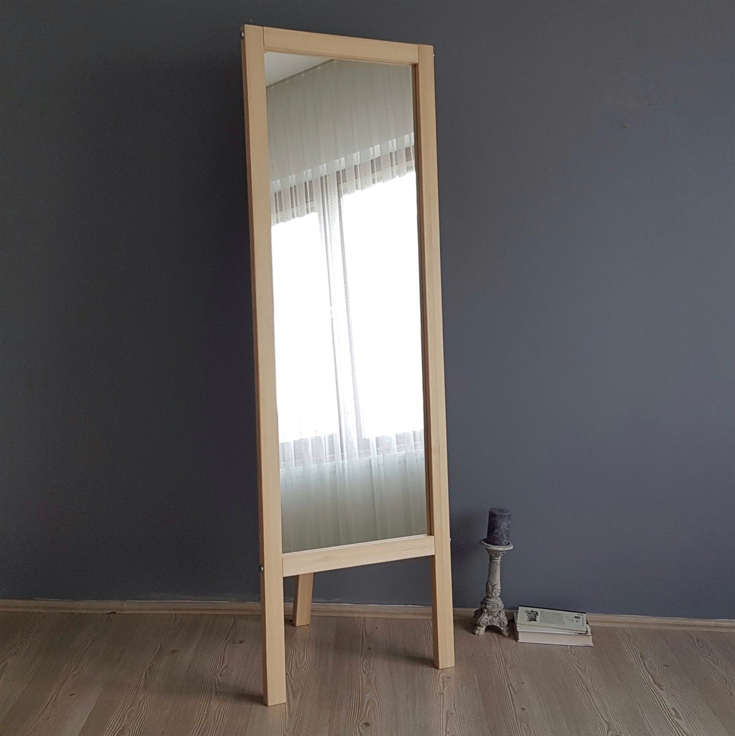 Espelho elegante estilo Cheval com prateleiras, 55 cm x 170 cm, 100% madeira maciça de pinho, cor nogueira | Montável na parede, montado | Design boêmio e rústico