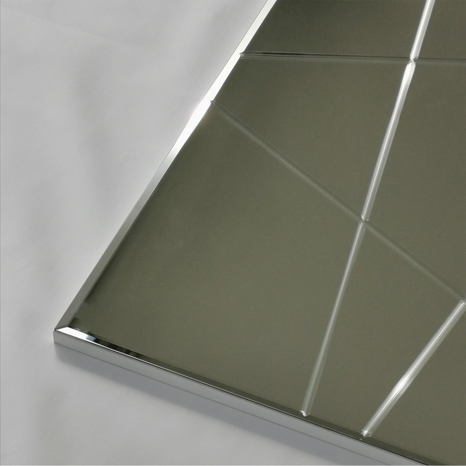 Espelho de parede prateado elegante, 130 x 62 x 2,2 cm | 100% MDF, montado, design estilo hotel | Perfeito para decoração moderna e espaços elegantes