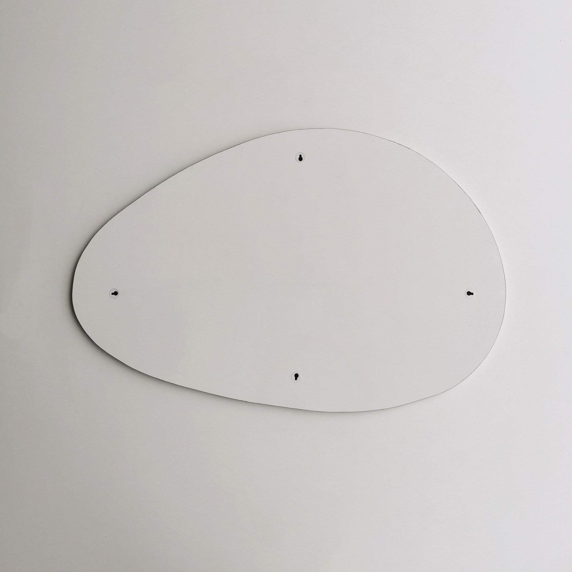 Espelho de parede moderno, 90 x 60 cm, MDF branco | Design escandinavo elegante e montado | Perfeito para hotéis e espaços contemporâneos