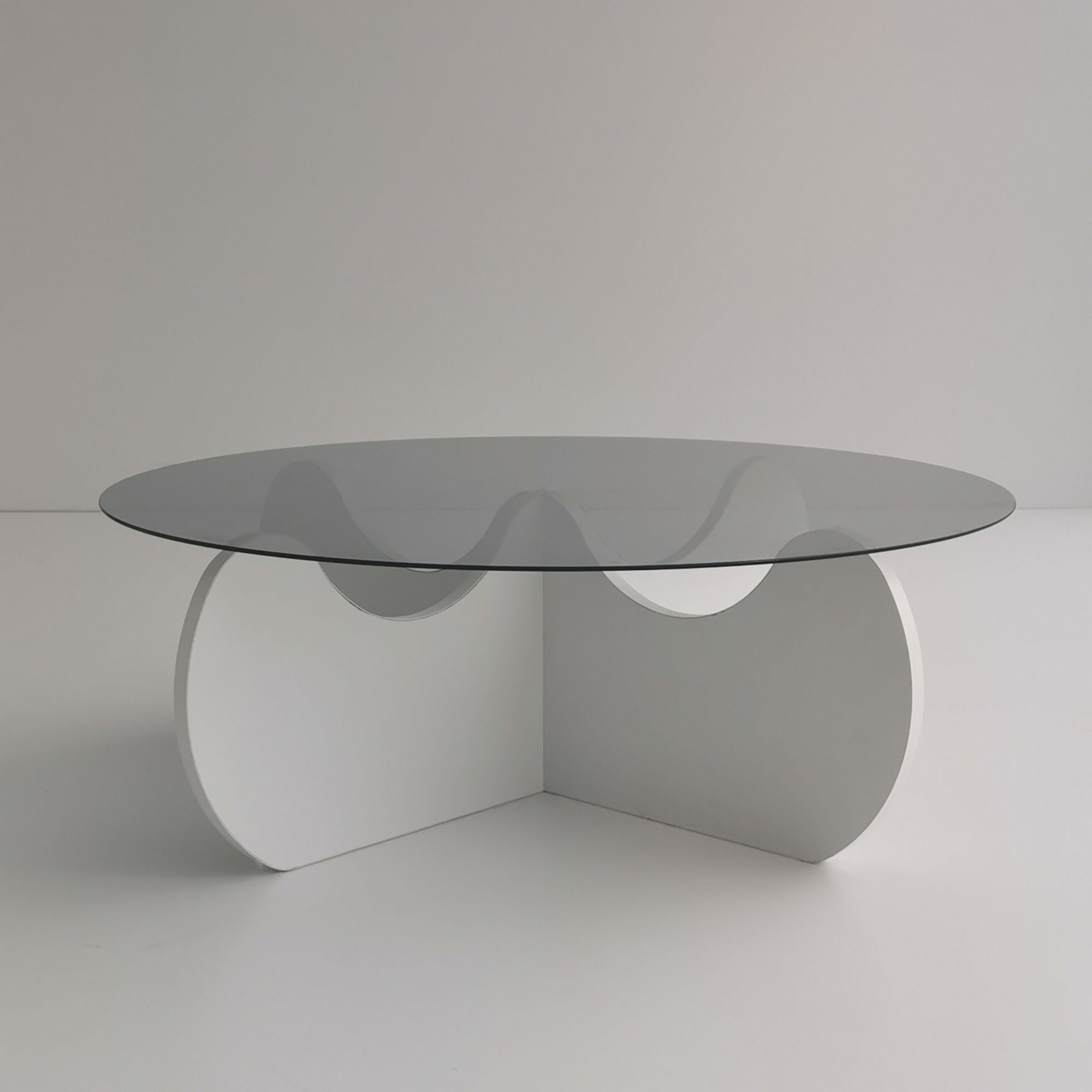 Mesa de Centro Branca Moderna, 90 x 90 x 30 cm | Tampo 100% Vidro Temperado, Estrutura 100% Melamina, 18 mm de Espessura | Design Elegante e Funcional para Qualquer Espaço