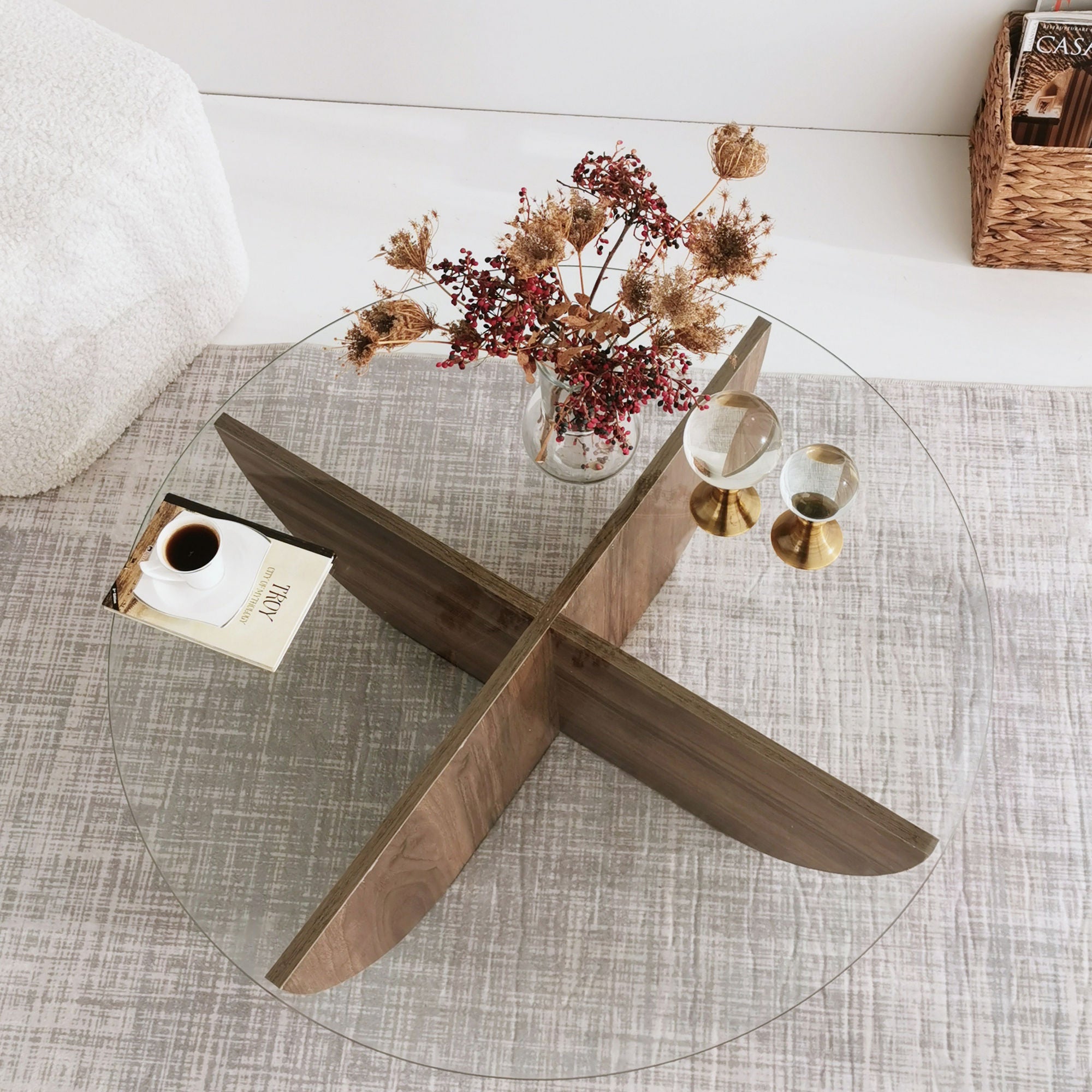 Mesa de Centro Moderna, Acabamento em Nogueira, 90 x 30 x 90 cm | Tampo 100% Vidro Temperado, Estrutura com Revestimento em Melamina de 18 mm | Elegante e Funcional para Qualquer Espaço