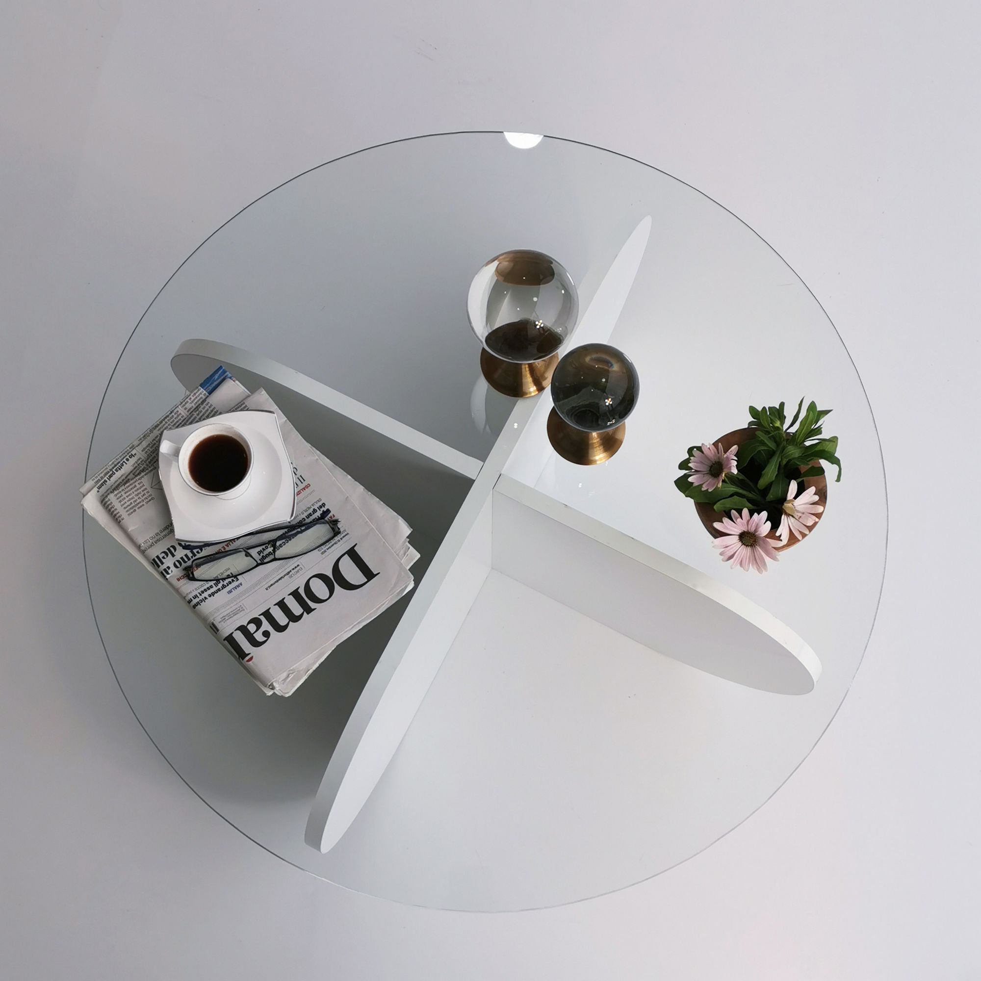 Mesa de Centro Moderna, Branca, 75 x 35 x 75 cm | Tampo 100% Vidro Temperado, 100% Aglomerado Revestido em Melamina, 18 mm de Espessura | Design Elegante e Funcional