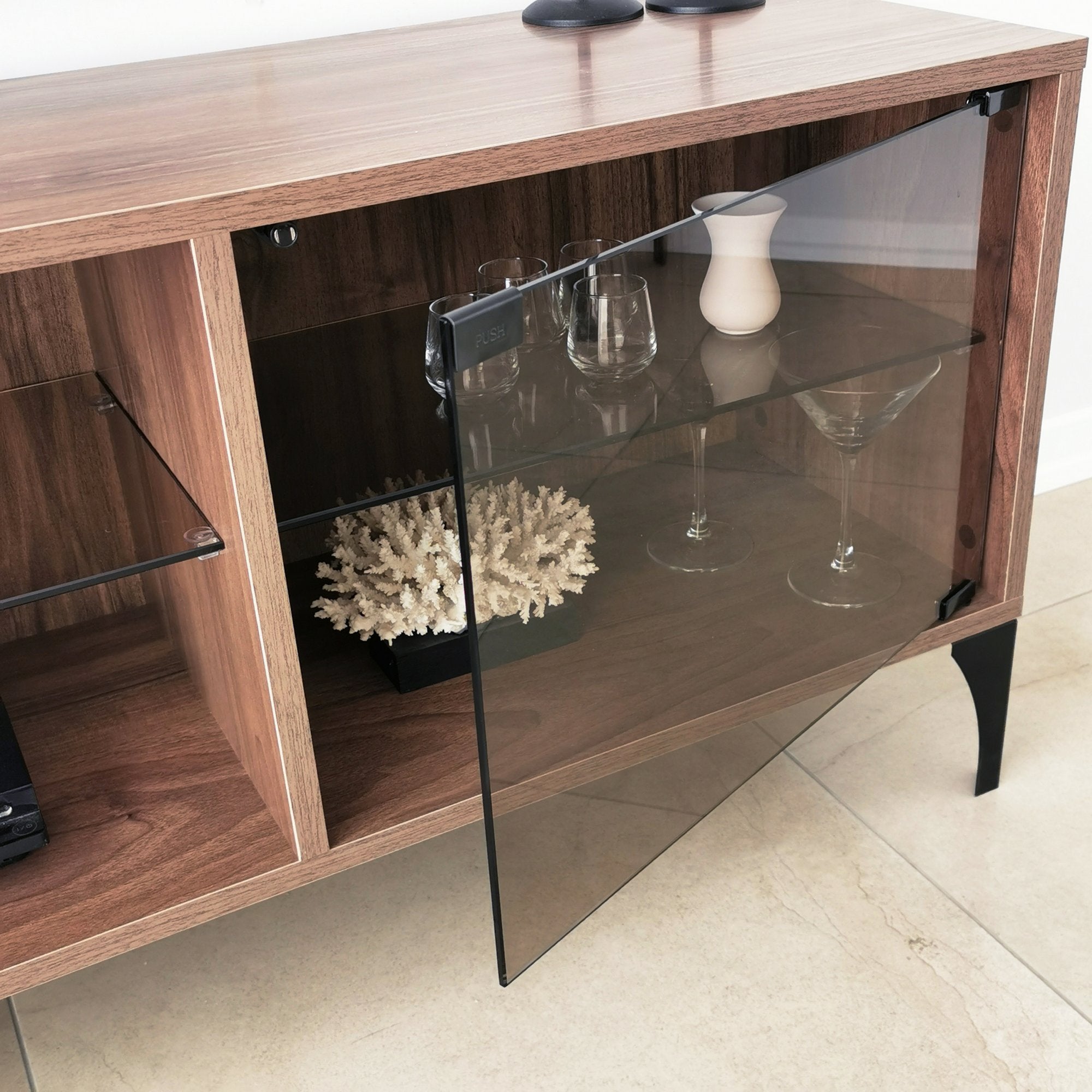 Móvel de TV moderno com iluminação LED e controle remoto, cor nogueira, 160 x 55 x 35 cm | 100% vidro temperado e painel de partículas revestido de melamina, 18 mm de espessura