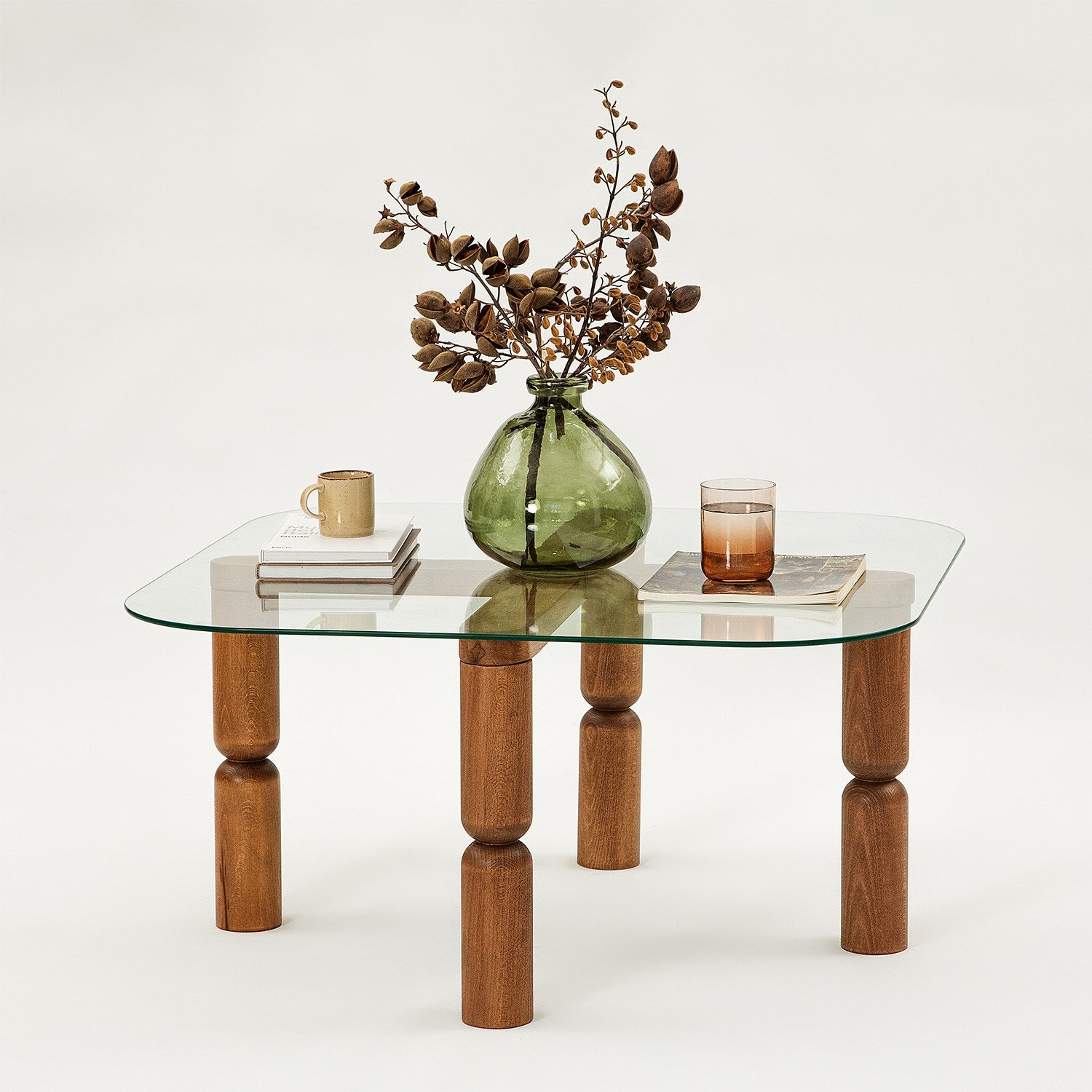 Mesa de Centro Elegante, Cor Nogueira, 80 x 40 x 80 cm | Tampo 100% Vidro Temperado, Estrutura 100% Madeira de Faia | Uma Adição Elegante para Salas de Estar Modernas