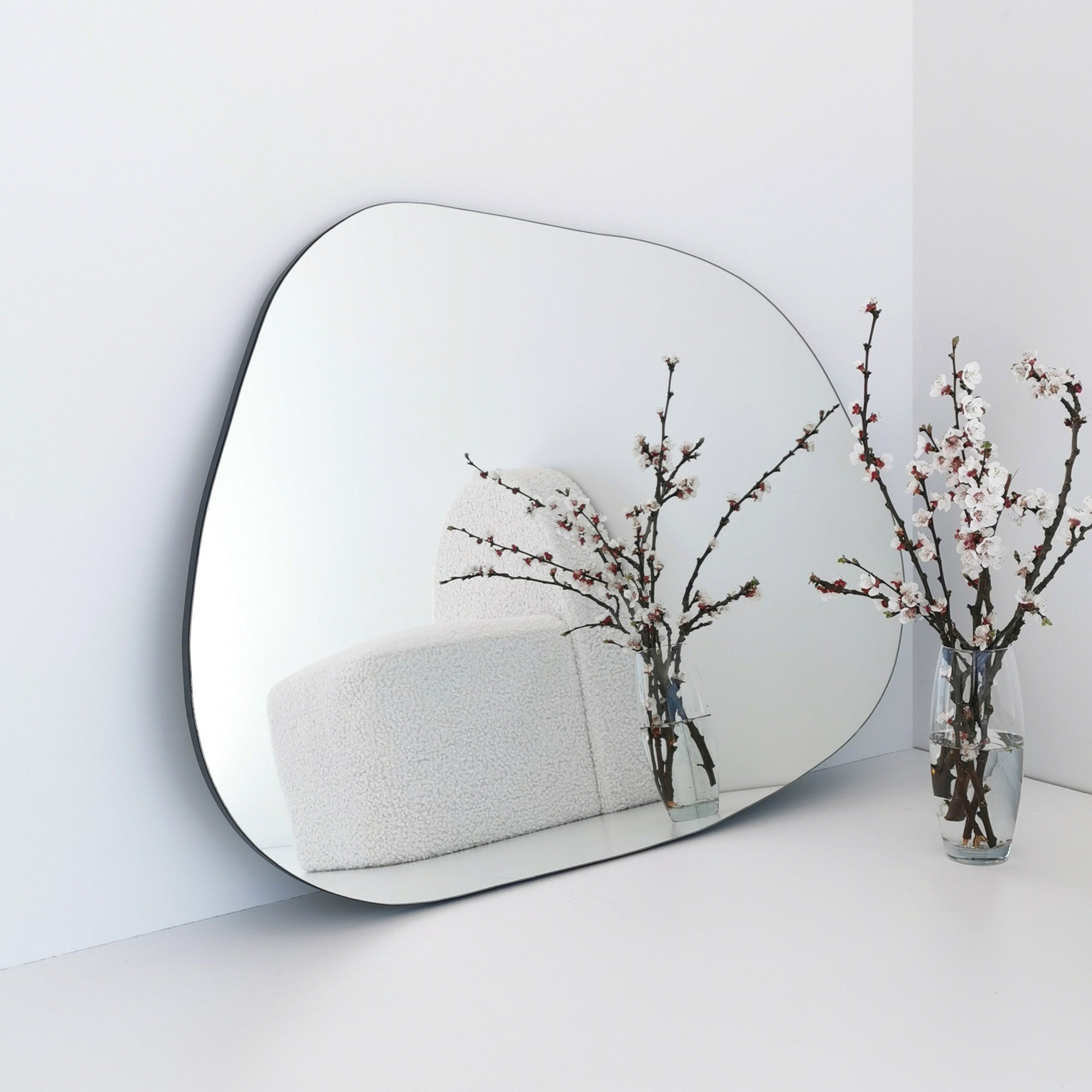 Espelho de Parede Moderno, 90 x 70 cm, 100% MDF, Acabamento Transparente | Design Escandinavo Montado para Hotéis e Espaços Contemporâneos