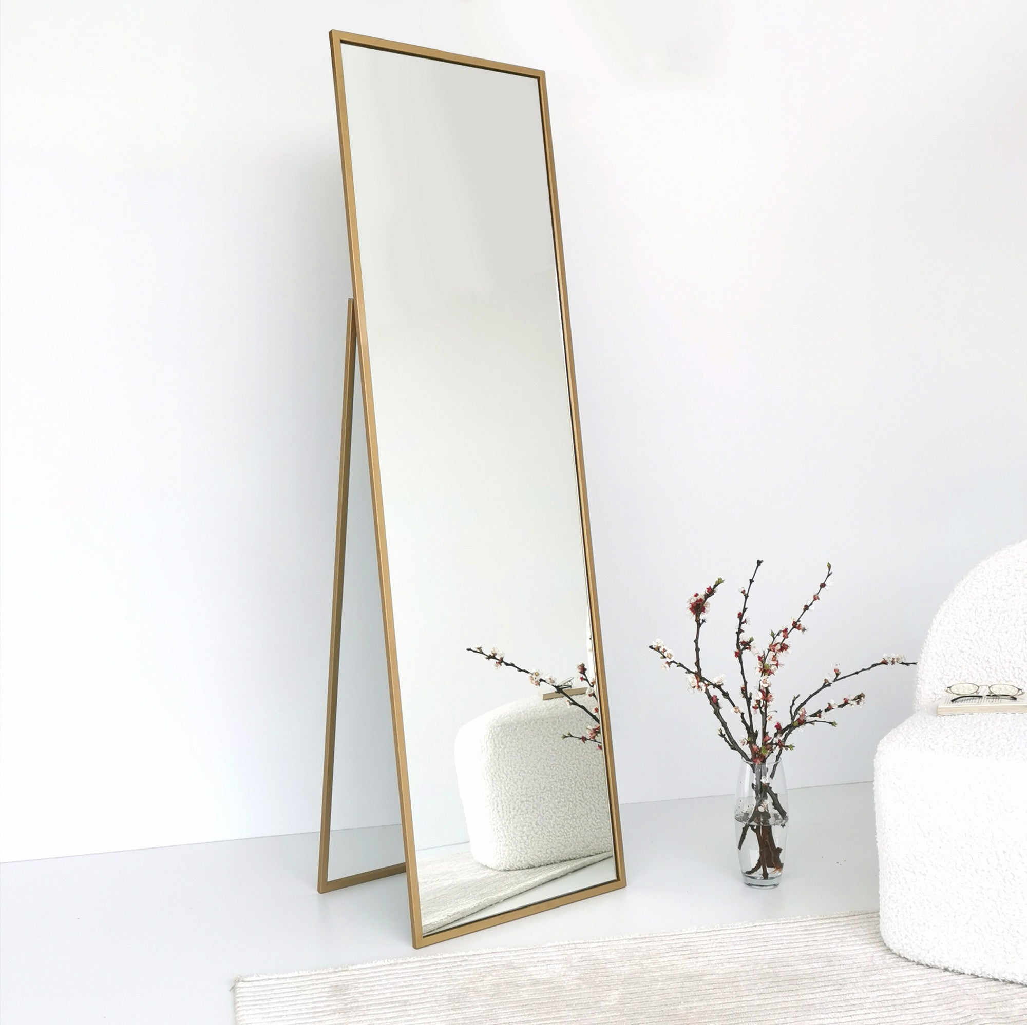 Espelho Cheval Elegante com Moldura de Metal Dourado, 50 cm x 170 cm | Inclui Espelho e Prateleiras, Montável na Parede | Design Moderno e Glamouroso para Casa e Hotel