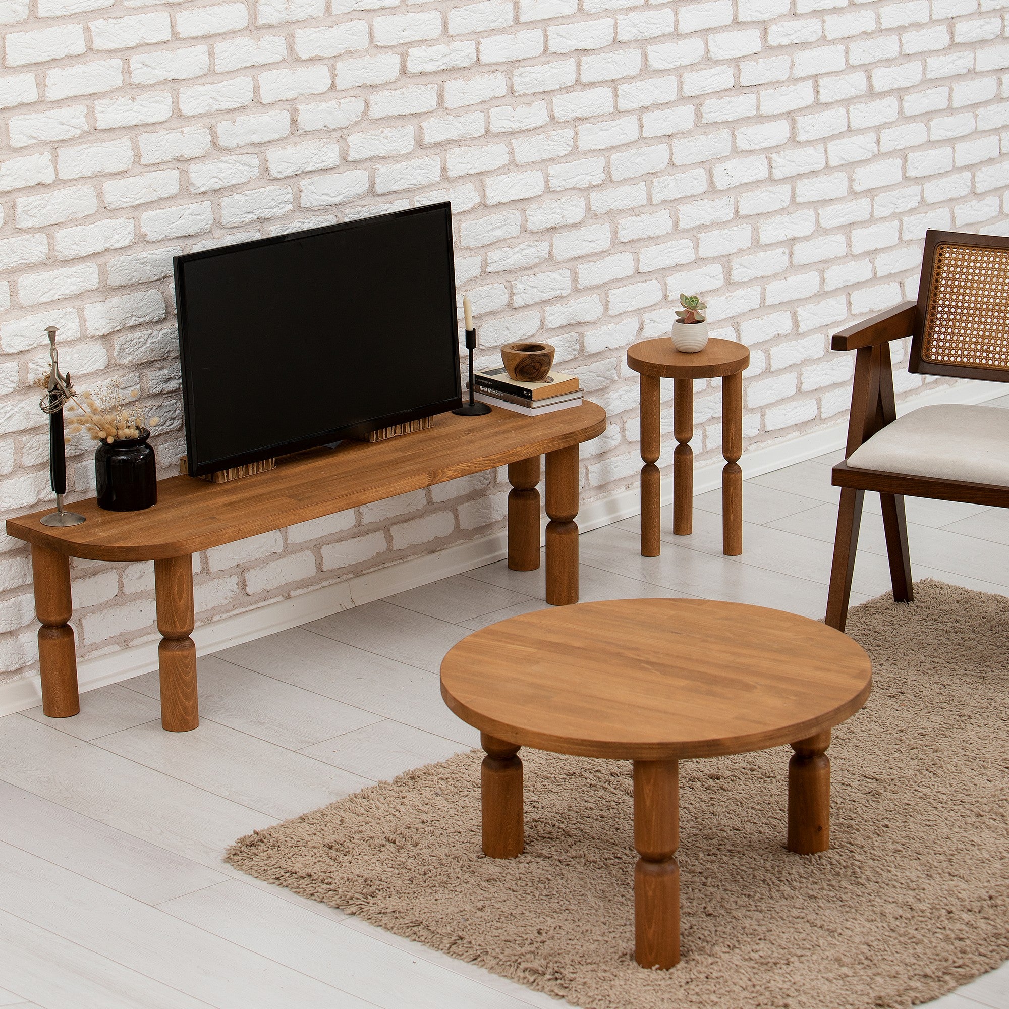 Suporte de TV em madeira maciça, cor castanha, 140 x 40 x 35 cm | Acabamento ultrafosco resistente a raios UV e à base de água | Desmontado para fácil montagem, elegante e durável