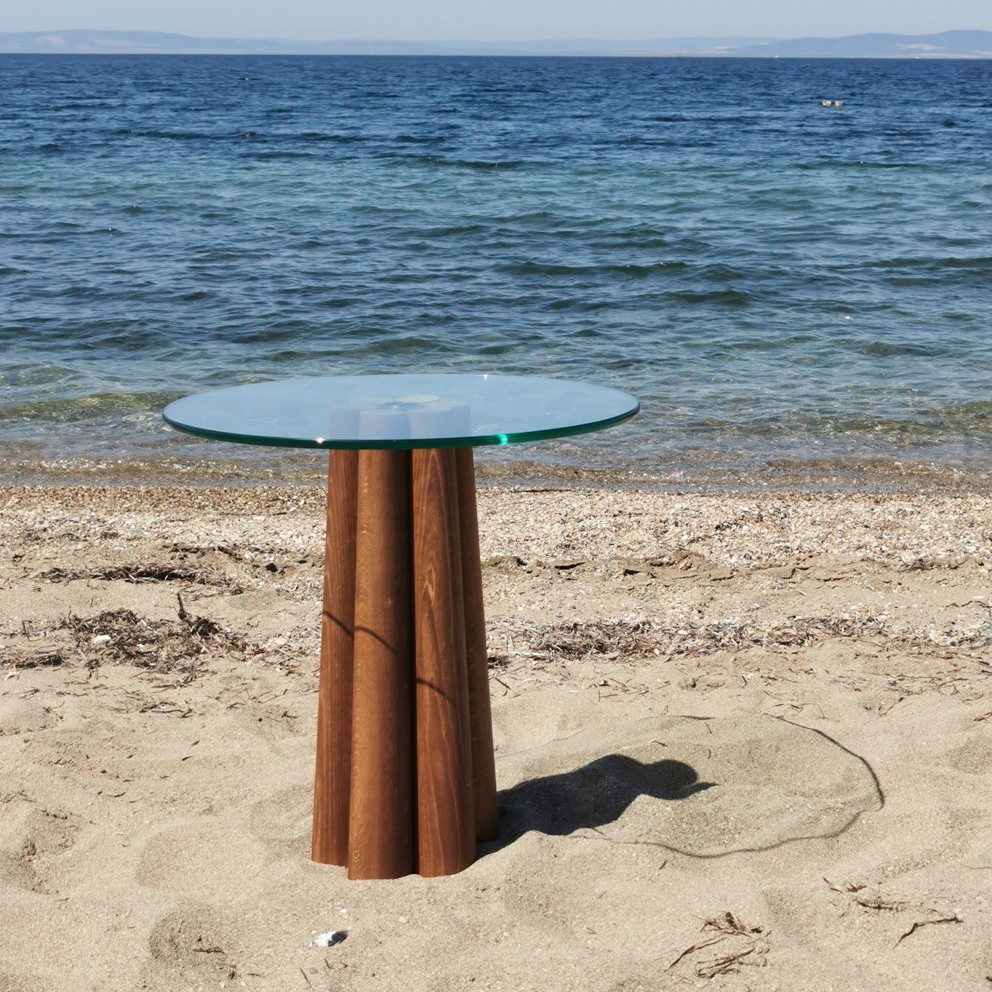 Mesa de Centro Elegante, 50 cm x 50 cm x 50 cm | 100% Vidro Temperado e Estrutura em Madeira de Faia | Acabamento em Nogueira e Transparente | Design Moderno para Sala de Estar