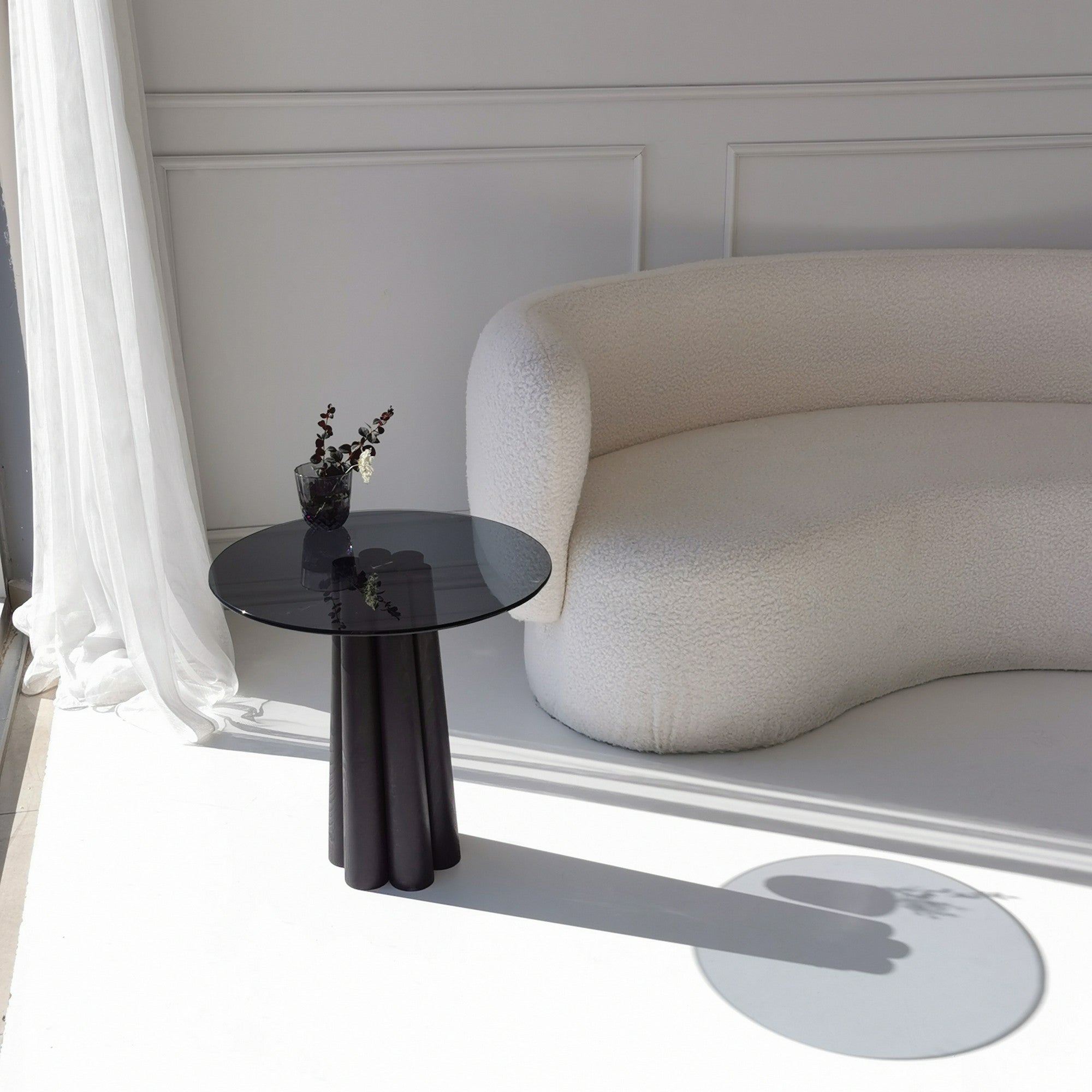 Mesa de Centro Elegante, 50x50x50 cm, Cinza Escuro e Preto | 100% Vidro Temperado e Estrutura em Madeira de Faia | Desmontada para Fácil Montagem, Design Moderno