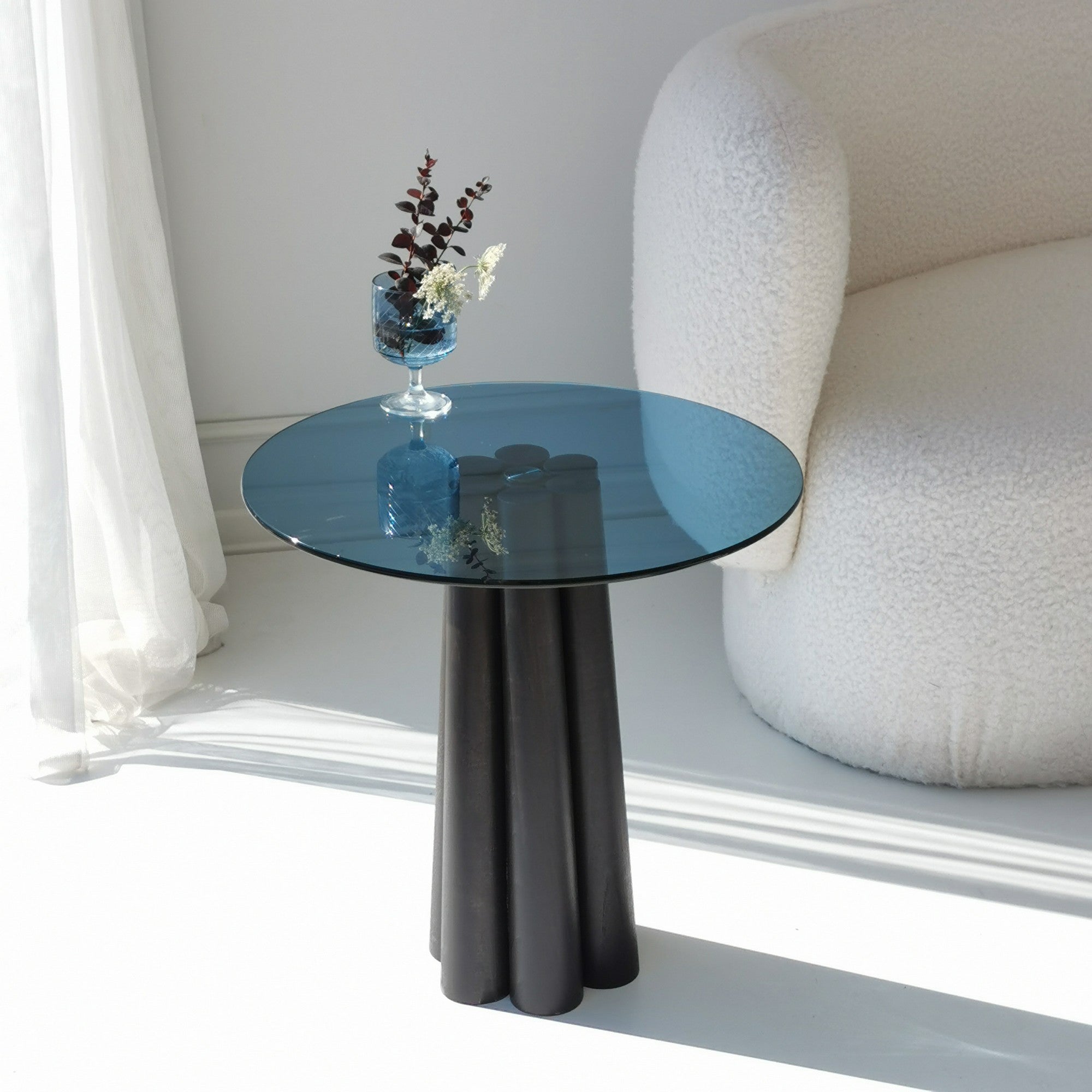 Mesa de Centro Elegante, 50x50x50 cm, Preta e Azul | Tampo 100% Vidro Temperado, Estrutura 100% Madeira de Faia | Desmontada para Fácil Montagem, Design Moderno