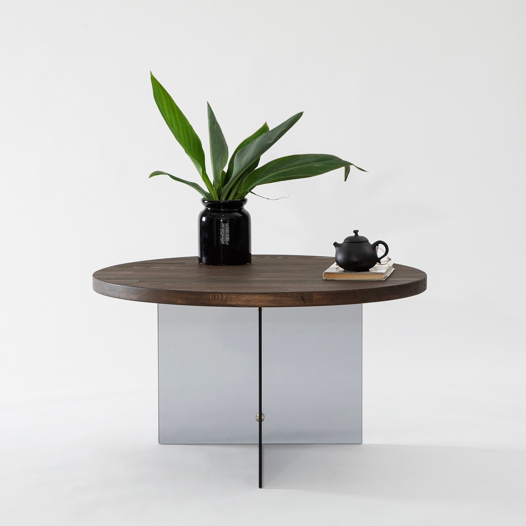 Mesa de Centro Elegante, 70 cm de Largura, 40 cm de Altura | Vidro 100% Temperado e Estrutura em MDF | Nogueira e Cinza Escuro | Design Moderno para Sala de Estar e Lounge