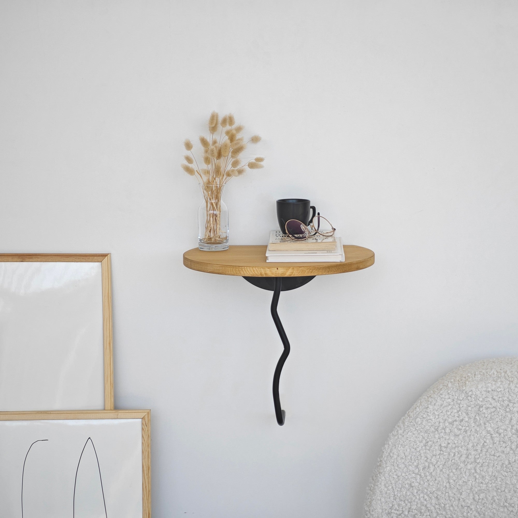 Prateleira de parede estilosa, 35 x 35 cm, preta e carvalho | 100% madeira de pinho com estrutura de metal resistente | Perfeita para decoração e organização de espaços