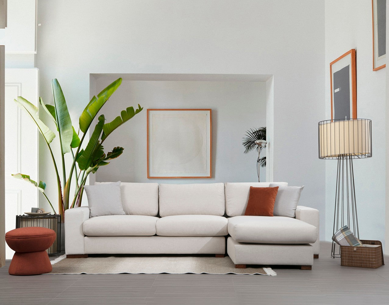 Sofá de canto elegante, 270 x 194 cm, estrutura de madeira de faia, 100% poliéster, pernas de nogueira, almofadas portáteis, lavável a seco, design escandinavo, branco