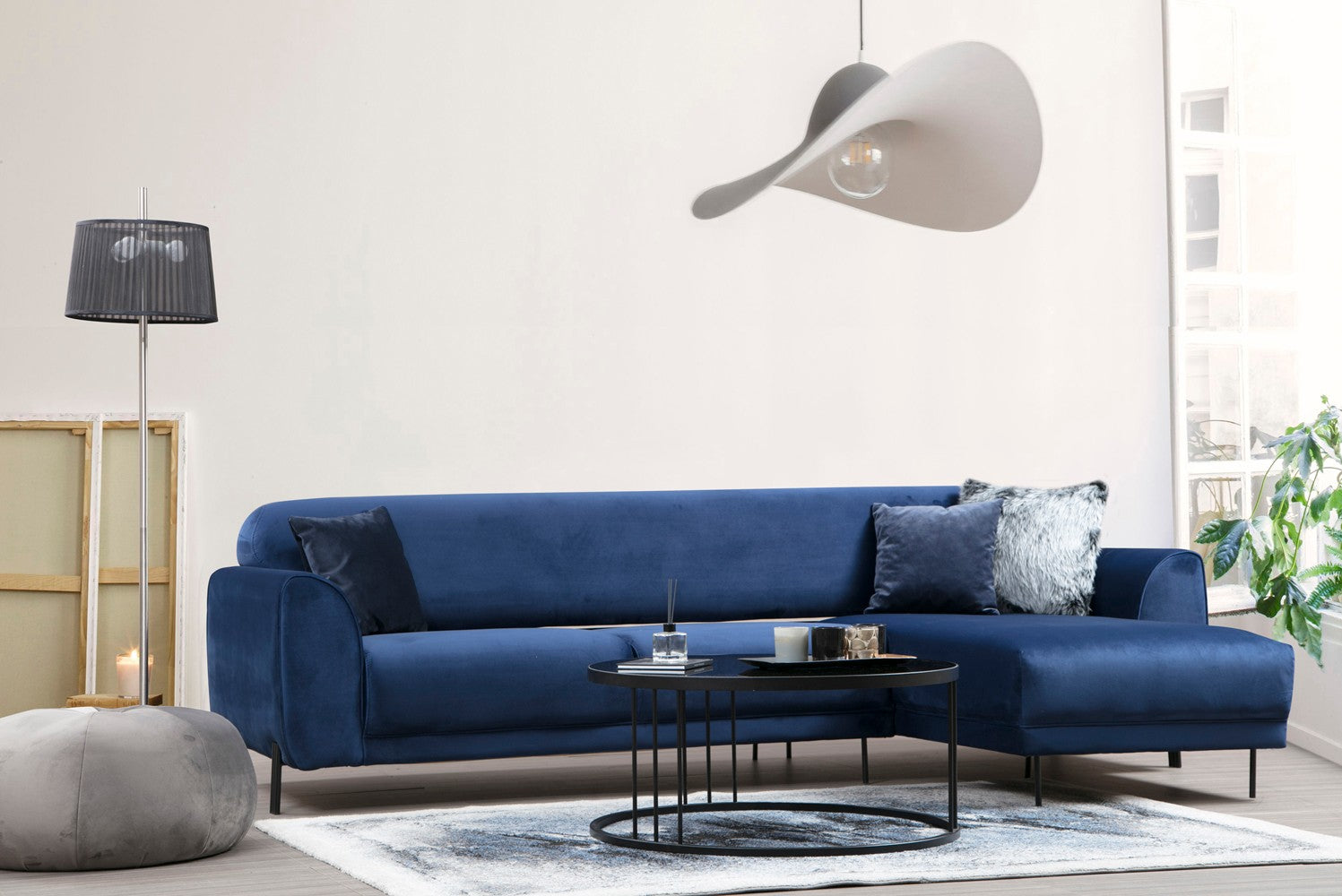 Sofá-cama de canto elegante em azul-marinho, estrutura de madeira de faia e aglomerado, 287 x 169 cm | 100% poliéster, espuma de mola de 10 cm, design industrial moderno