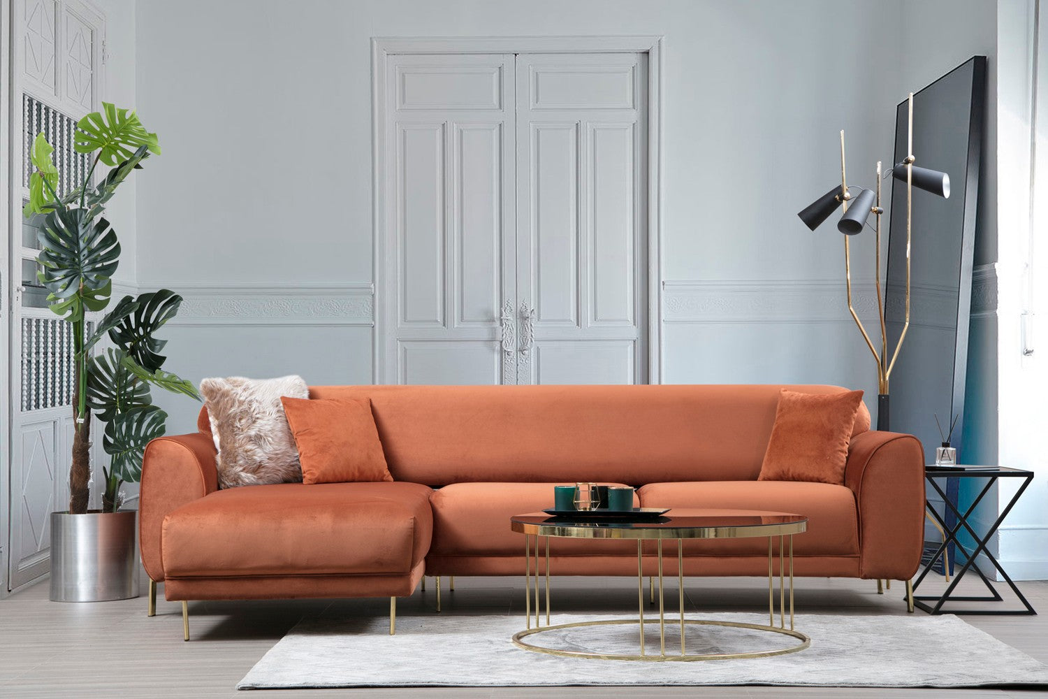 Sofá-cama de canto Cinnamon, estrutura de madeira de faia e aglomerado, 287 x 169 cm | 100% poliéster, pernas de metal dourado, elegante e funcional para espaços modernos