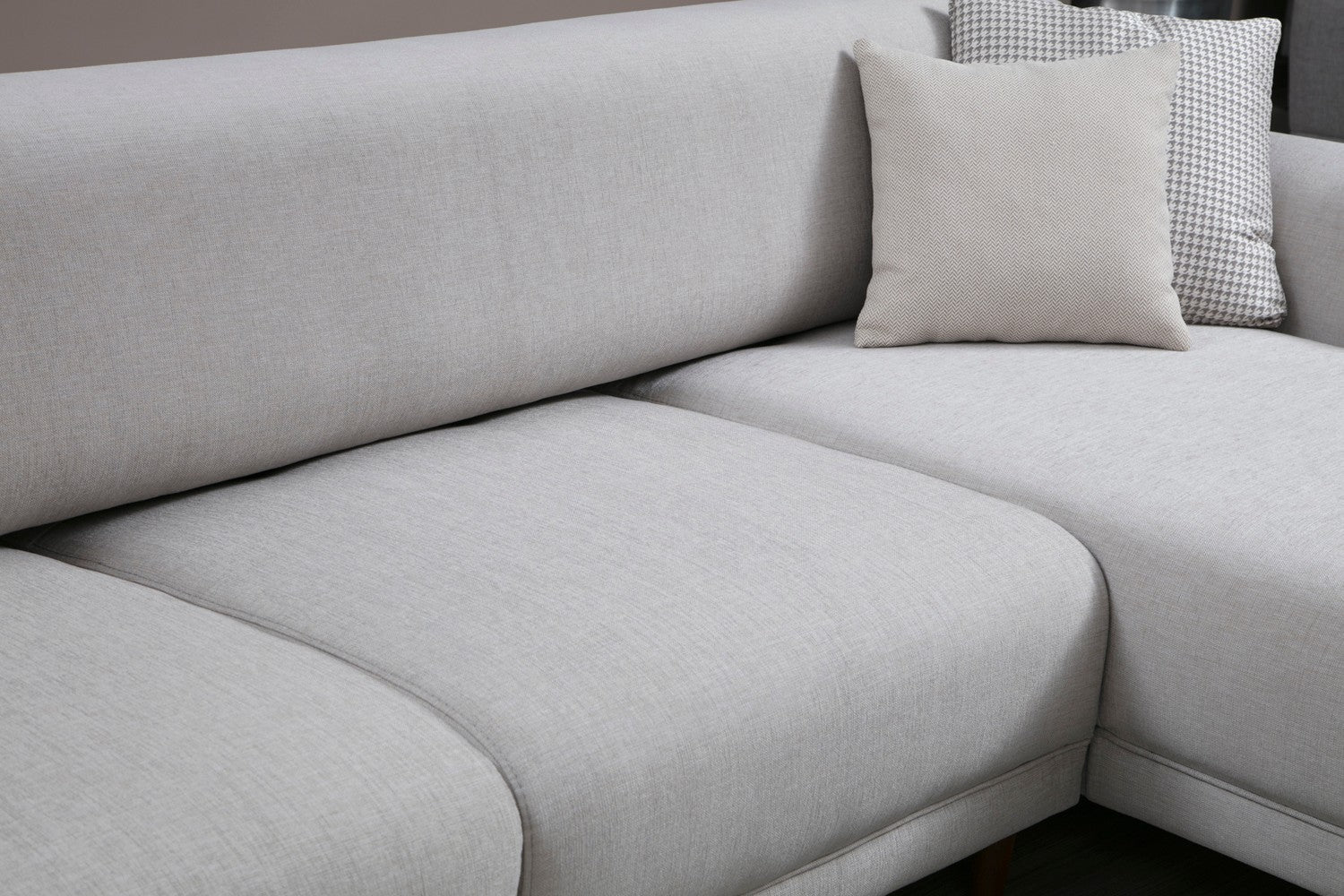 Sofá-cama de canto bege, 287 x 169 cm, estrutura de madeira de faia, 100% poliéster, espuma de mola de 10 cm, pernas pretas foscas | Elegante e funcional para espaços modernos