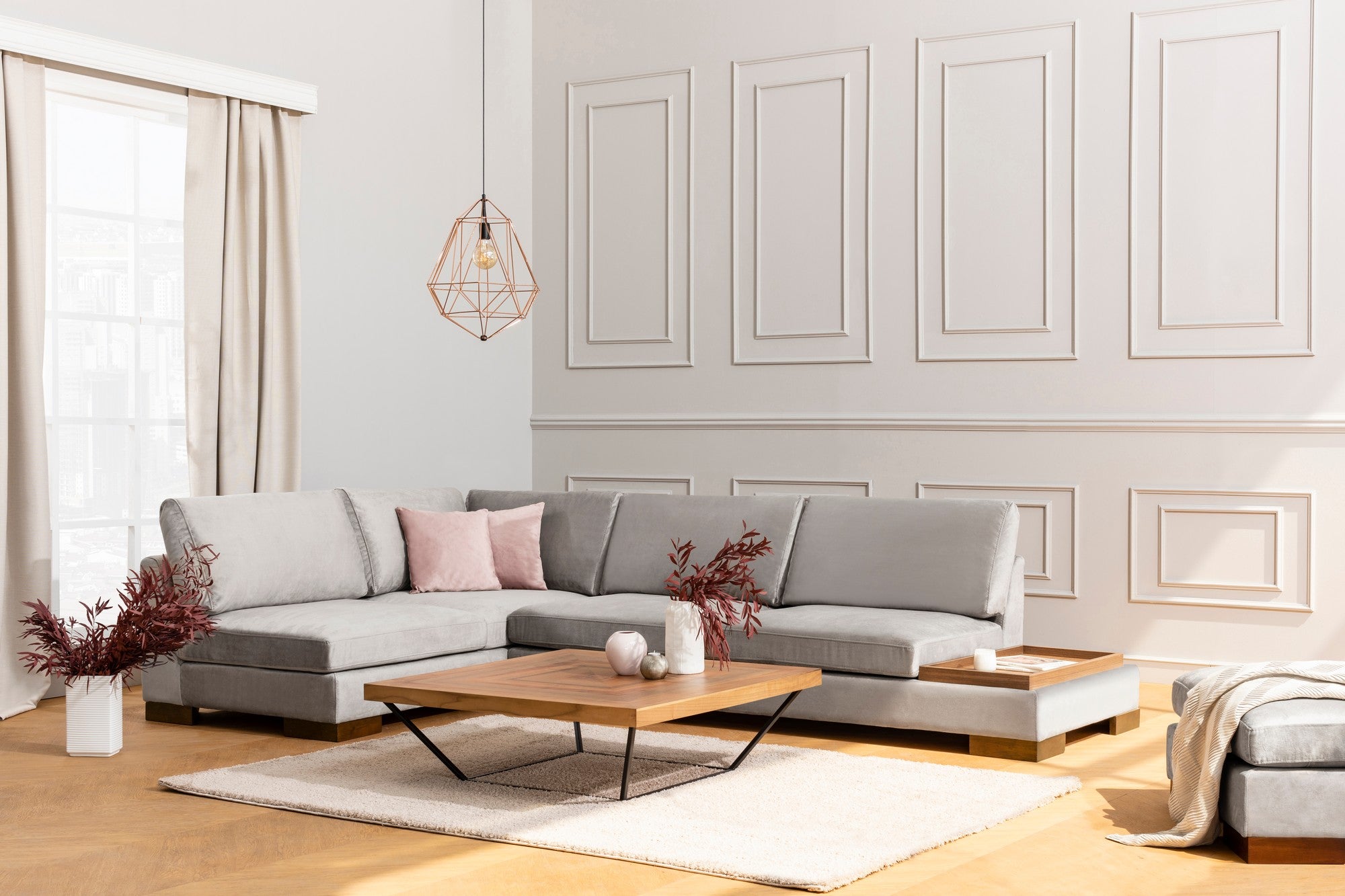 Sofá de canto elegante, cinza claro, 193 x 313 x 97 cm | Estrutura em madeira de faia e aglomerado, 100% poliéster, espuma macia, pernas em nogueira | Perfeito para a vida escandinava moderna
