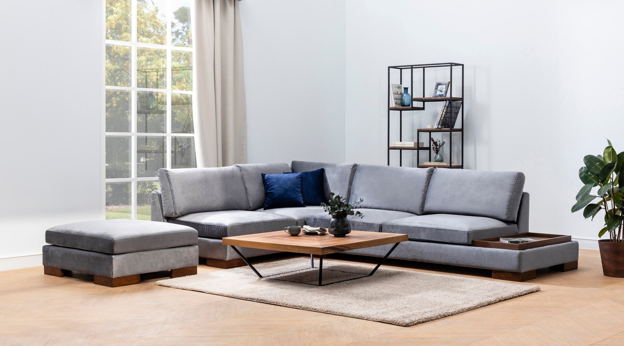 Sofá de canto elegante com pufe, cinza escuro, 193 x 313 cm | Estrutura de madeira de faia, 100% poliéster, almofadas de espuma macia, pernas de nogueira | Perfeito para espaços modernos