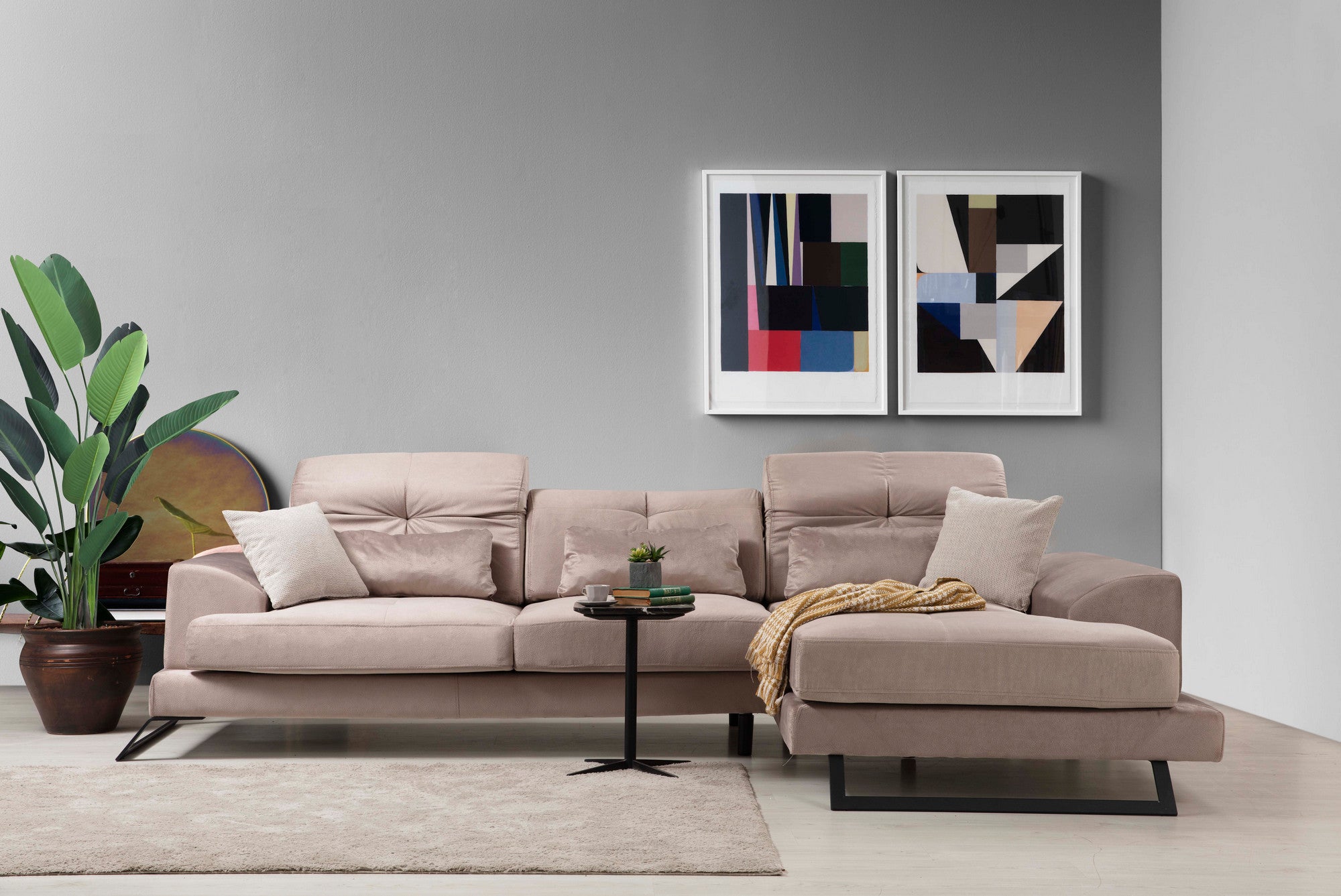 Sofá de canto bege com encosto ajustável, estrutura de madeira de faia e tecido 100% poliéster, 308 x 190 cm | Inclui 5 almofadas, design industrial moderno
