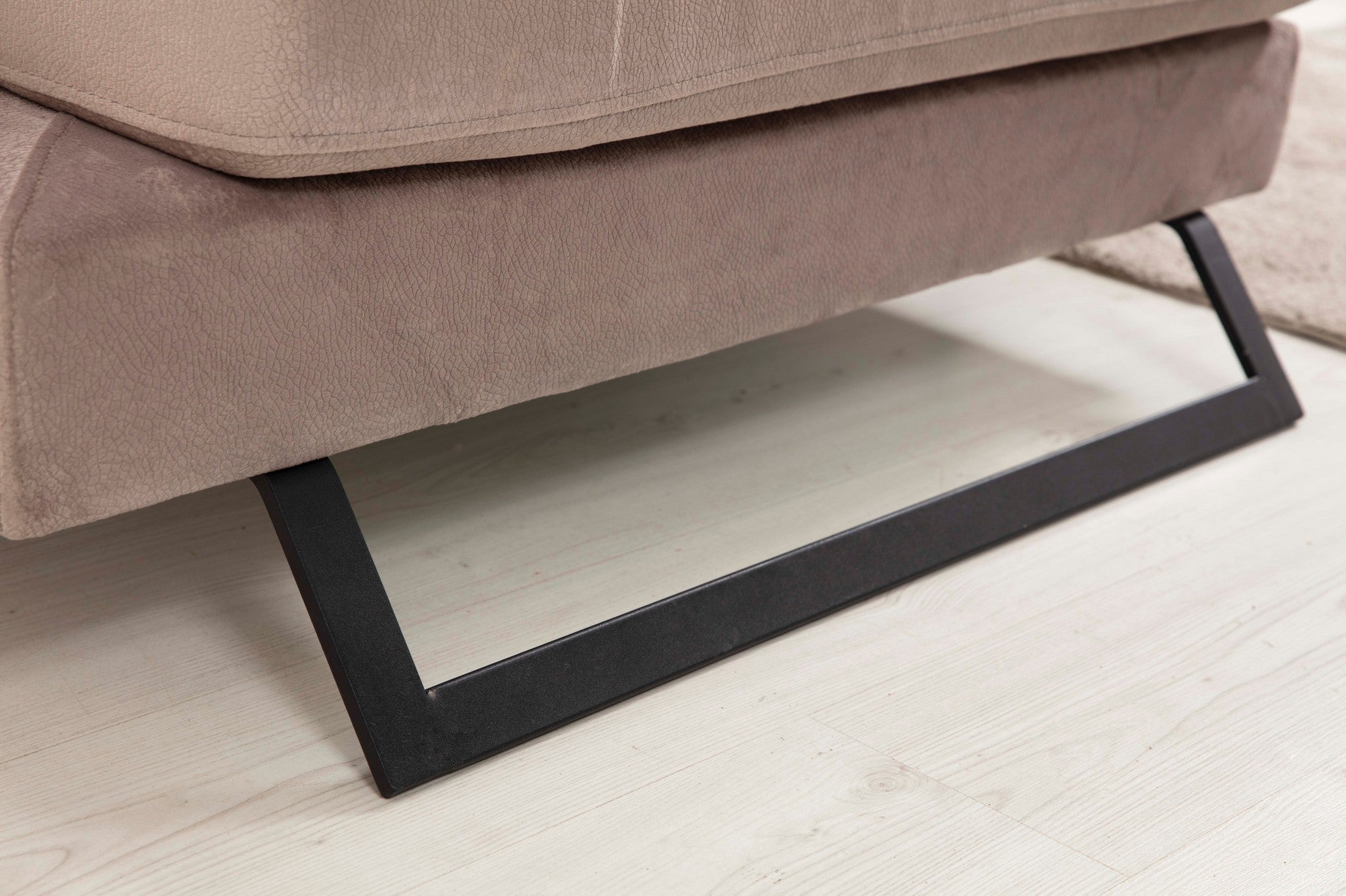 Sofá de canto bege com encosto ajustável, estrutura de madeira de faia, 190 x 308 cm | 100% poliéster, 5 almofadas incluídas, design industrial moderno, fácil de cuidar