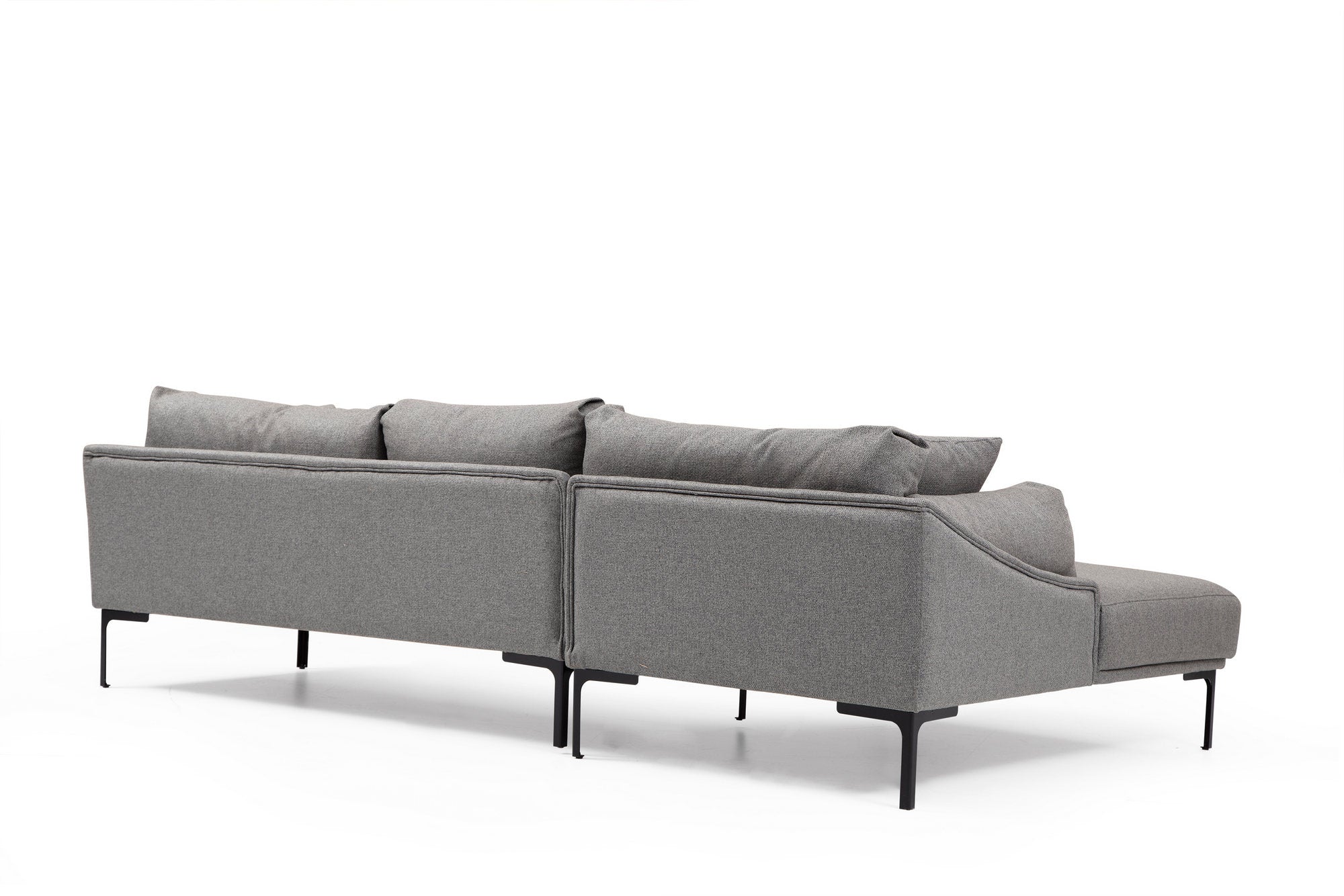 Sofá de canto elegante, cinza, 255 x 150 cm | Estrutura em madeira de faia e aglomerado, tecido 100% poliéster | Inclui 2 almofadas, pernas de metal | Design escandinavo moderno