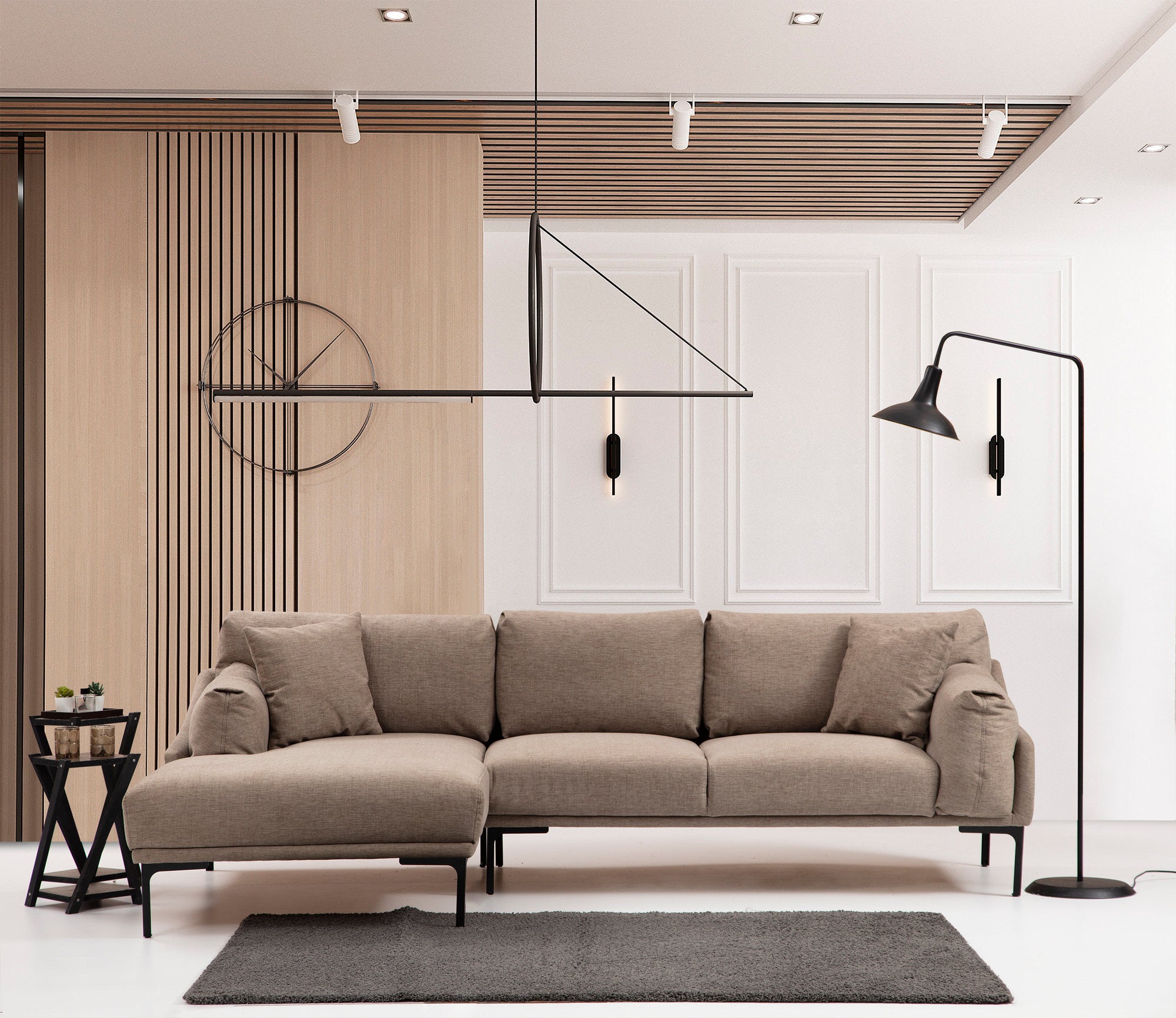 Sofá de canto elegante, cor mocha, 255 x 150 cm | Estrutura em madeira de faia e aglomerado, 100% poliéster, pernas em metal preto | Inclui 2 almofadas, perfeito para ambientes modernos