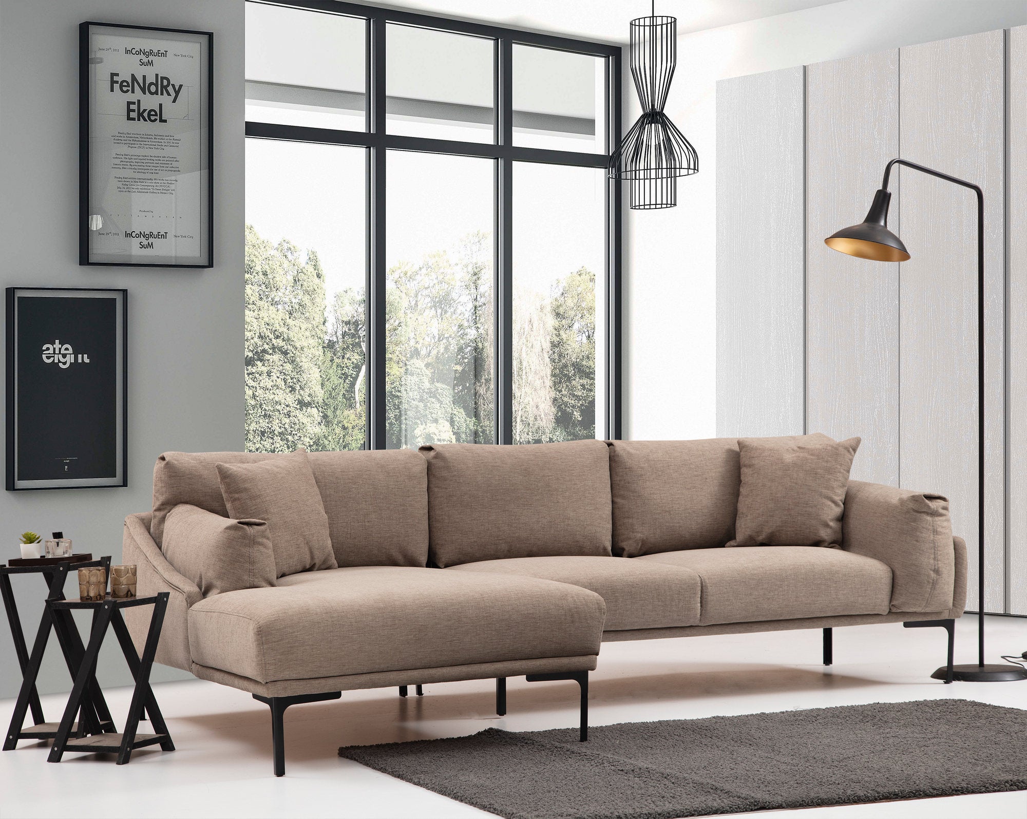 Sofá de canto elegante, cor mocha, 255 x 150 cm | Estrutura em madeira de faia e aglomerado, 100% poliéster, pernas em metal preto | Inclui 2 almofadas, perfeito para ambientes modernos